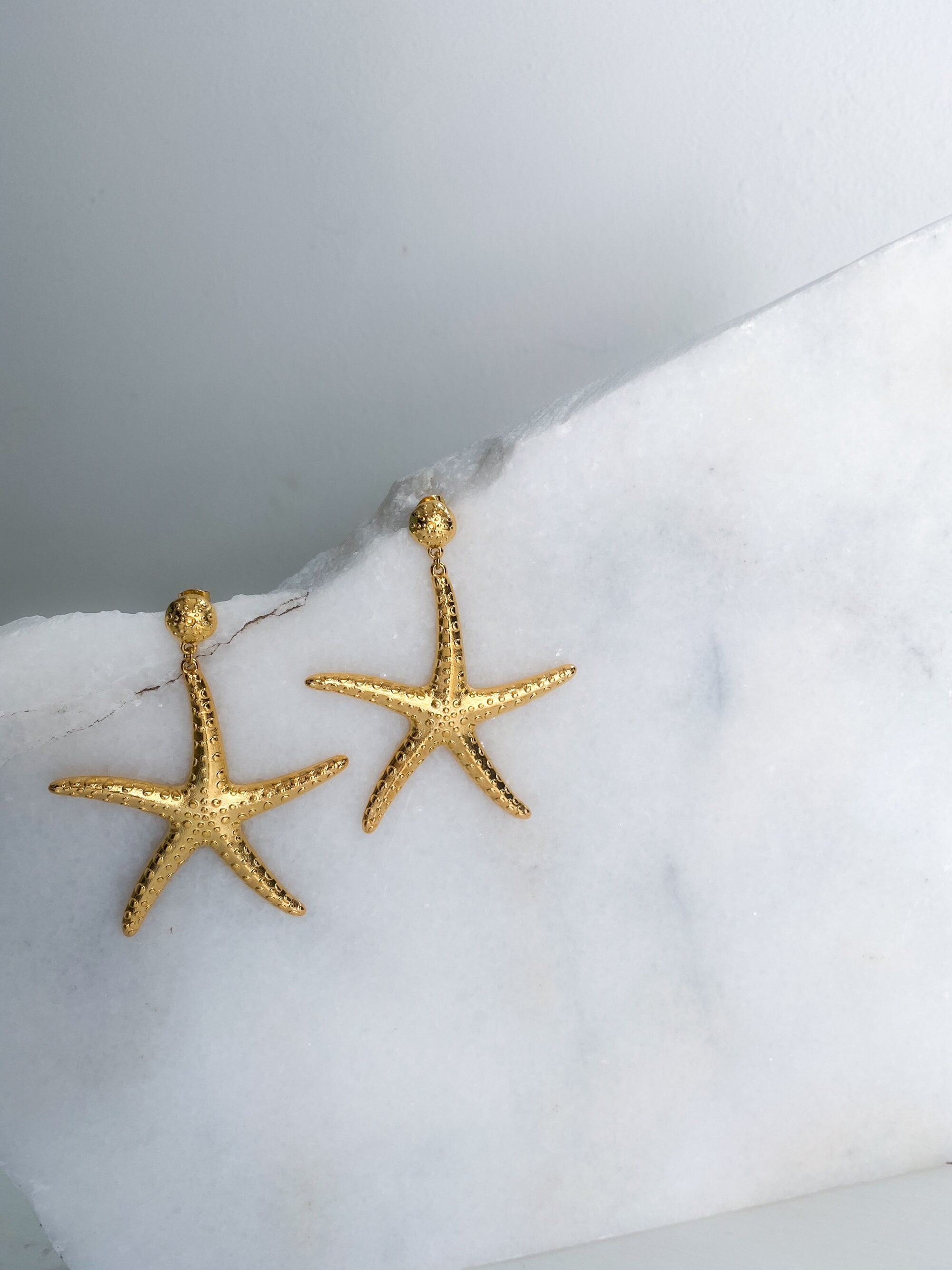 Oversize Mermaidcore Earrings, Chunky Gold Starfish Earrings, Siren Core Aesthetic Jewelry, Huge Summer Earrings, Gift for Her, ATLAS