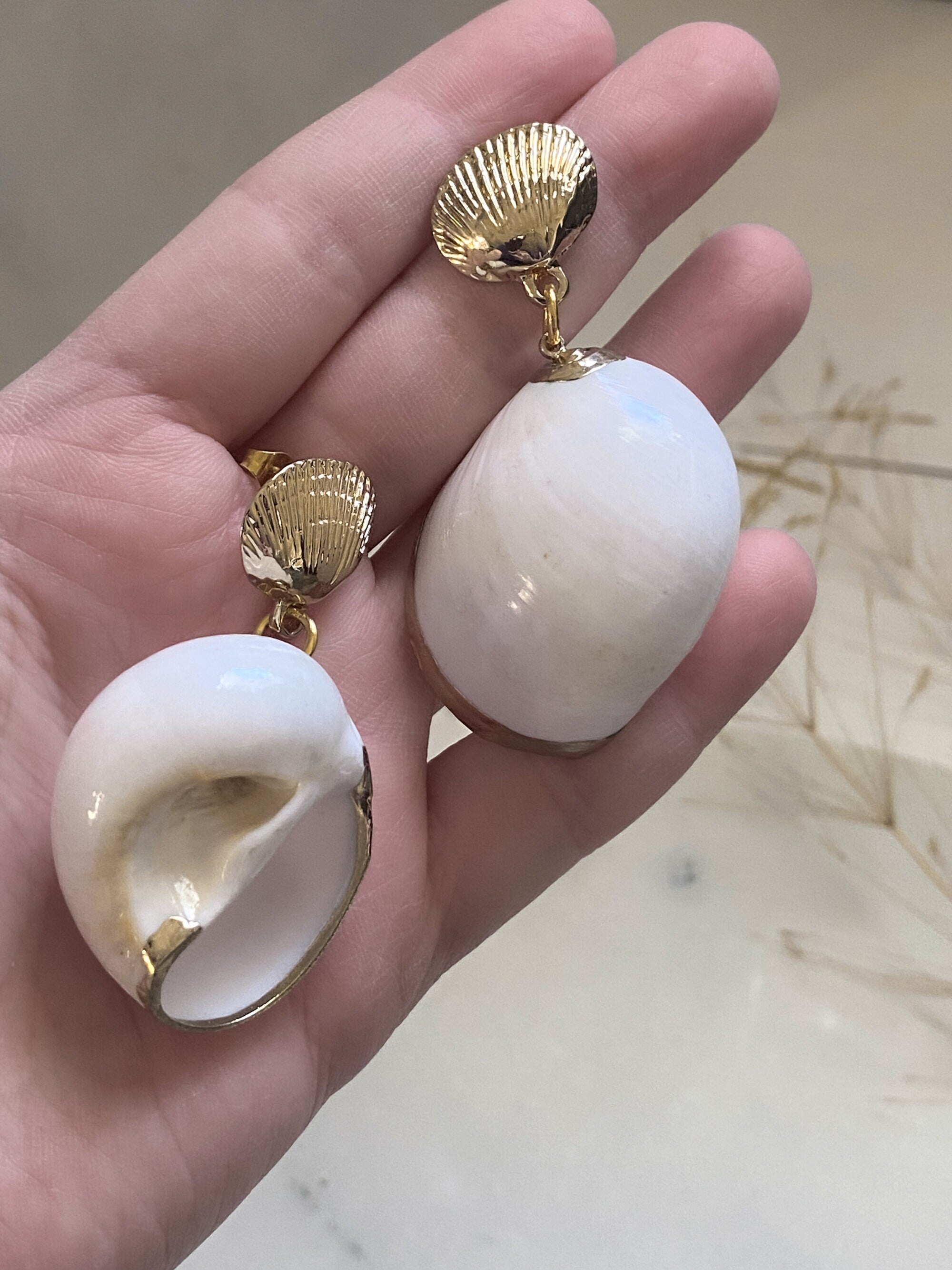 Big natural sea shell earrings, Clam gold stud earrings, Little Mermaids Jewelry, Siren core Aesthetic Jewelry, Mum Gift for Her, GRACE