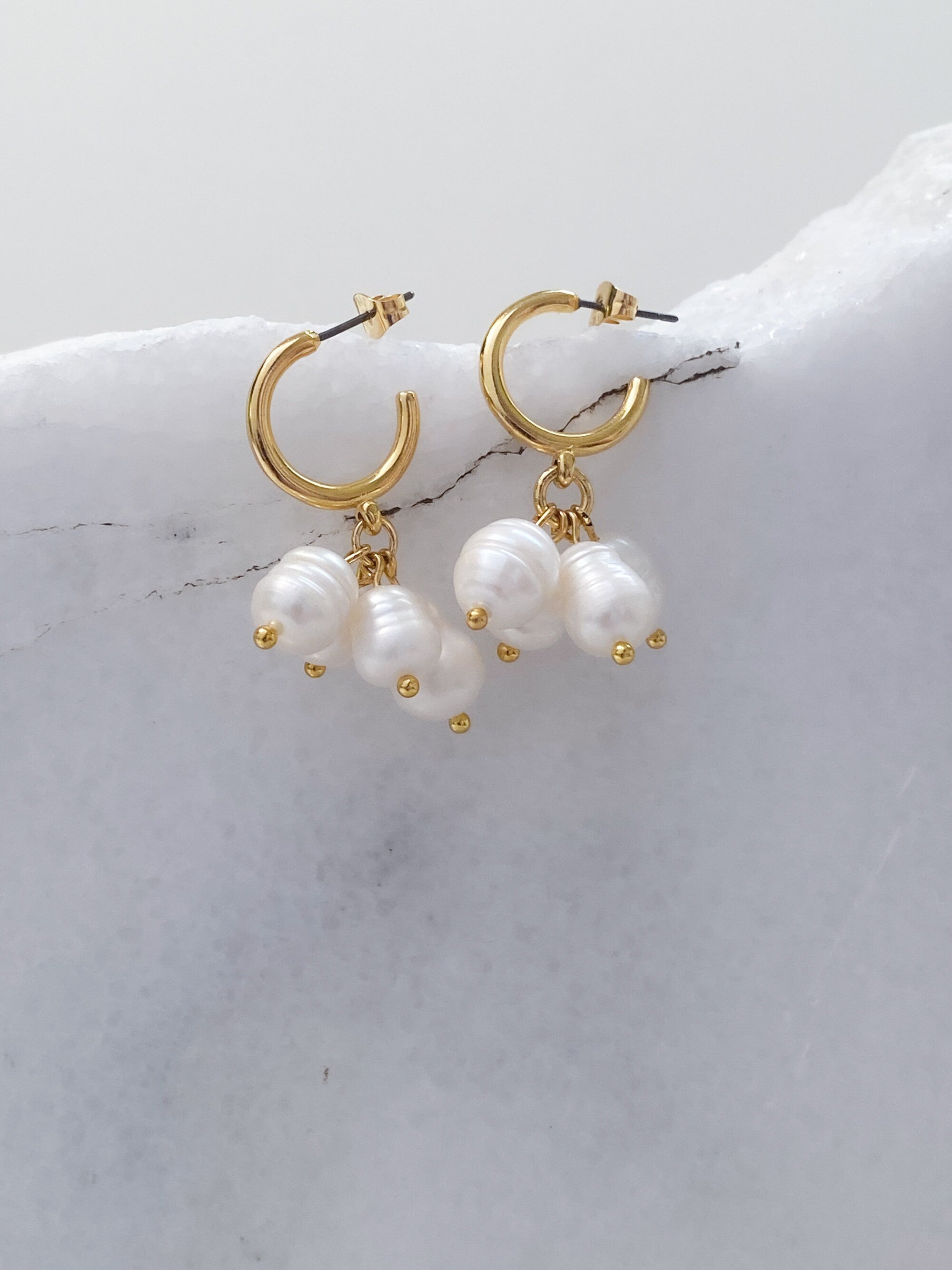 Pearl gold huggie hoop earrings , Jewelry gift for mum, Cute handmade earrings, Mermaid core Jewelry, Birthday gift for her, ΜΑΙΑ