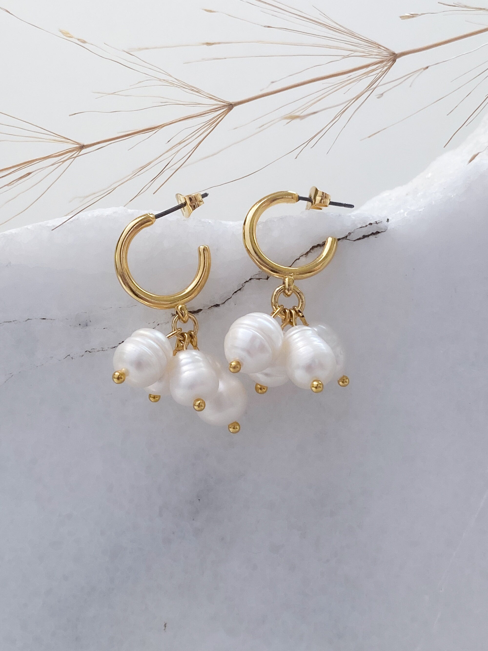 Pearl gold huggie hoop earrings , Jewelry gift for mum, Cute handmade earrings, Mermaid core Jewelry, Birthday gift for her, ΜΑΙΑ