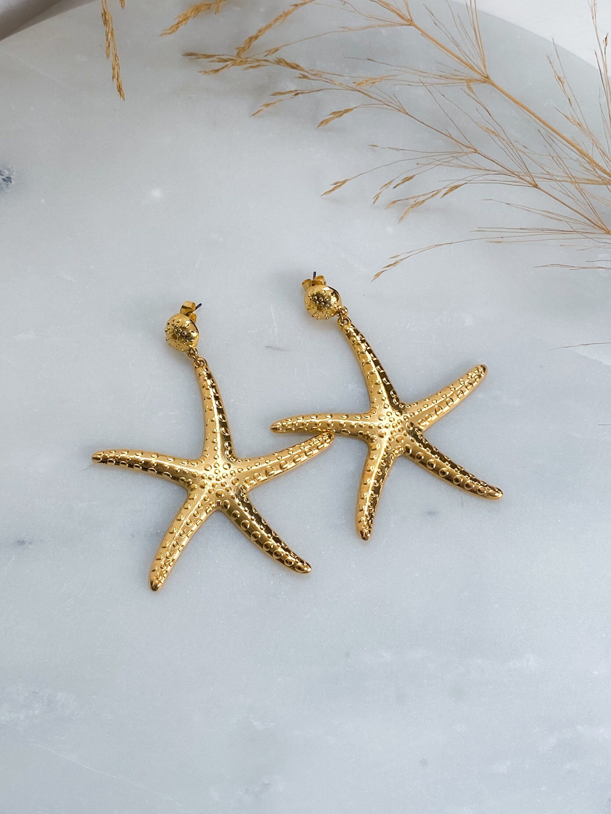 Oversize Mermaidcore Earrings, Chunky Gold Starfish Earrings, Siren Core Aesthetic Jewelry, Huge Summer Earrings, Gift for Her, ATLAS