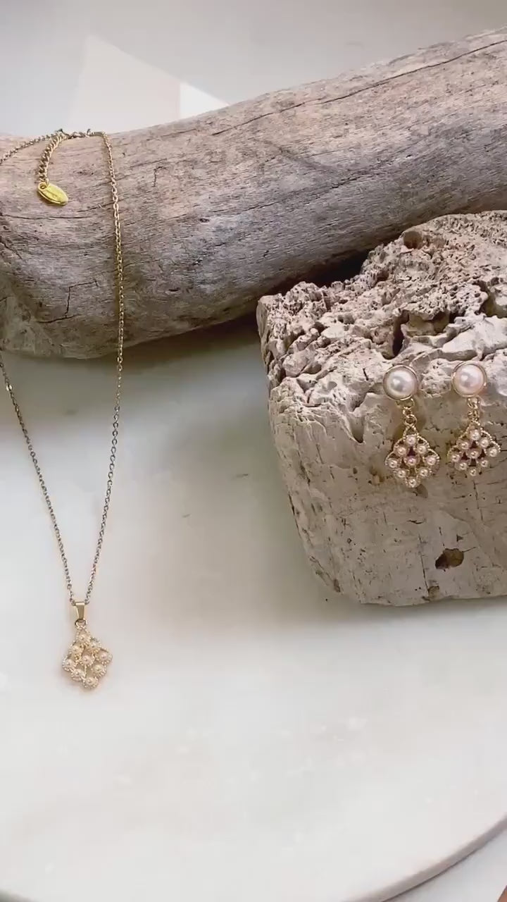 Pearl jewelry set
