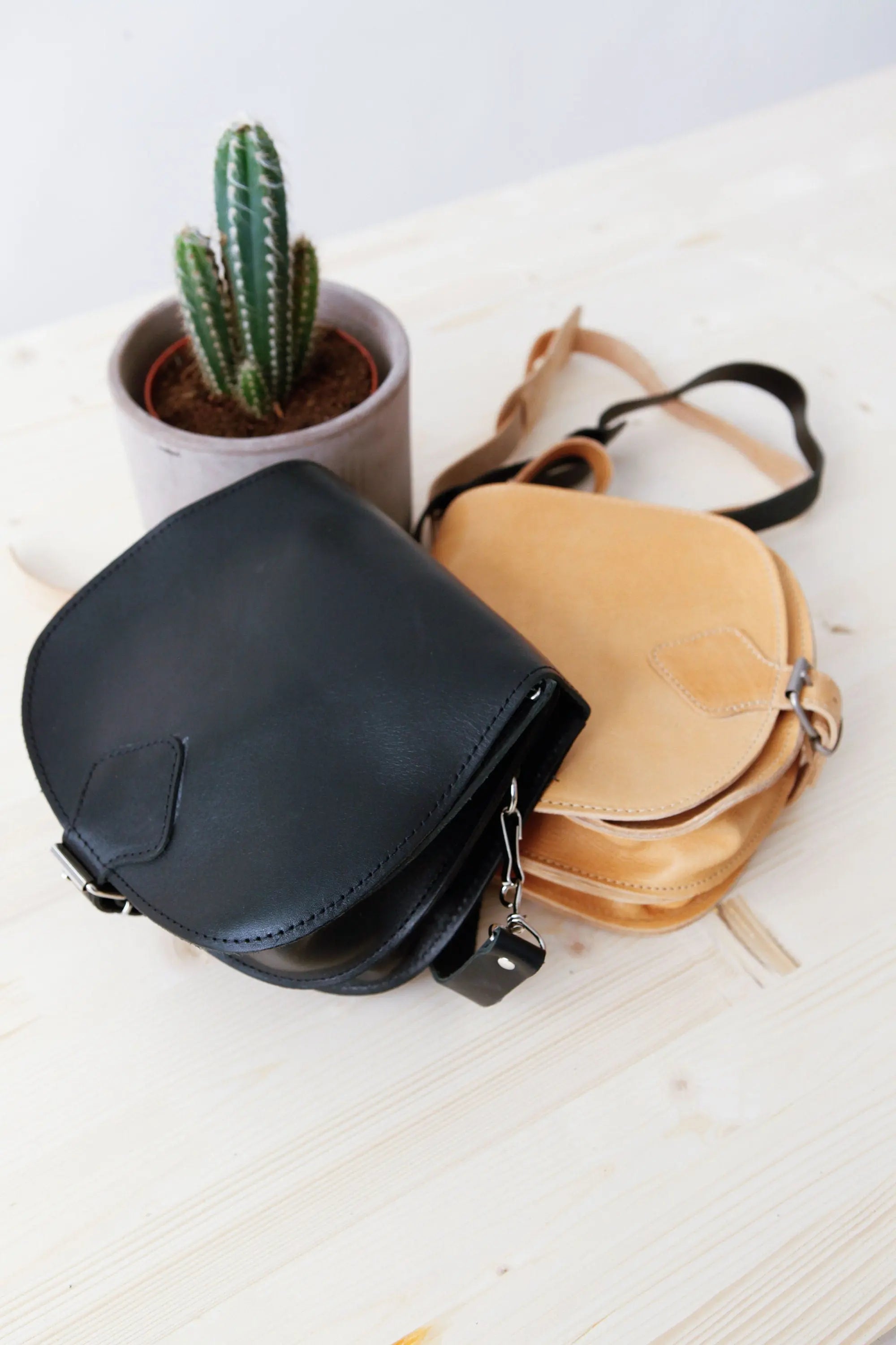 DIONE Medium, Genuine leather crossbody bag, Saddle bag, Leather crossbody bag for women, Leather purse, Messenger bag, Brown Half Moon bag