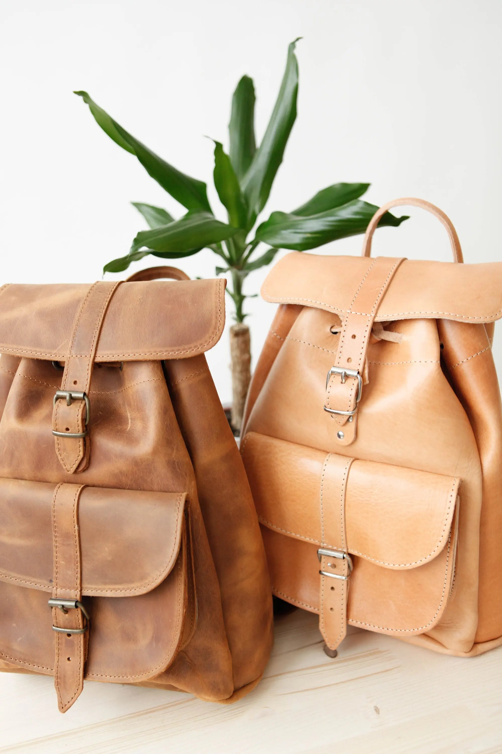 ALEXANDRO Natural, Unisex Leather RUCKSACK, College backpack, Laptop and Travel backpack, School rucksack