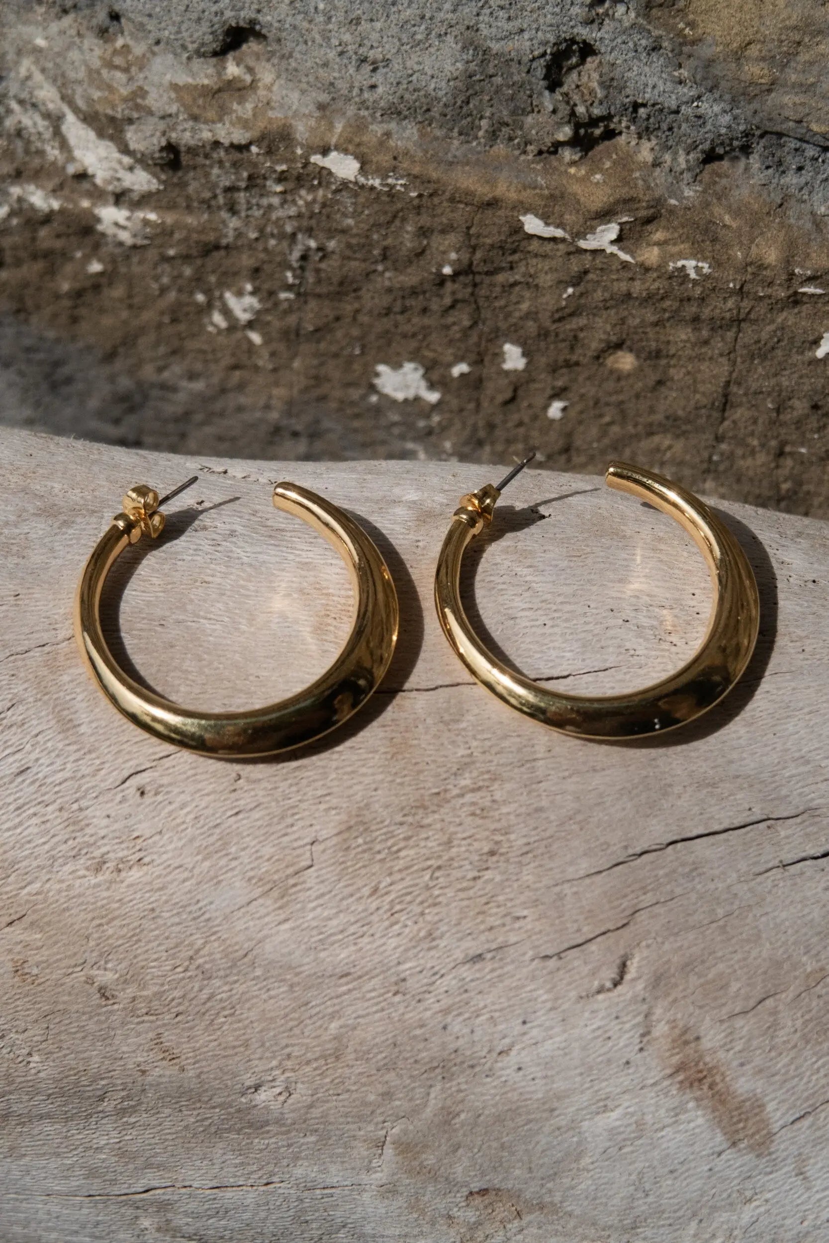 Minimalist 24k gold plated hoop earrings, gold thick hoops, hoop geometric earrings, Gypsy boho earrings, Titanium pin