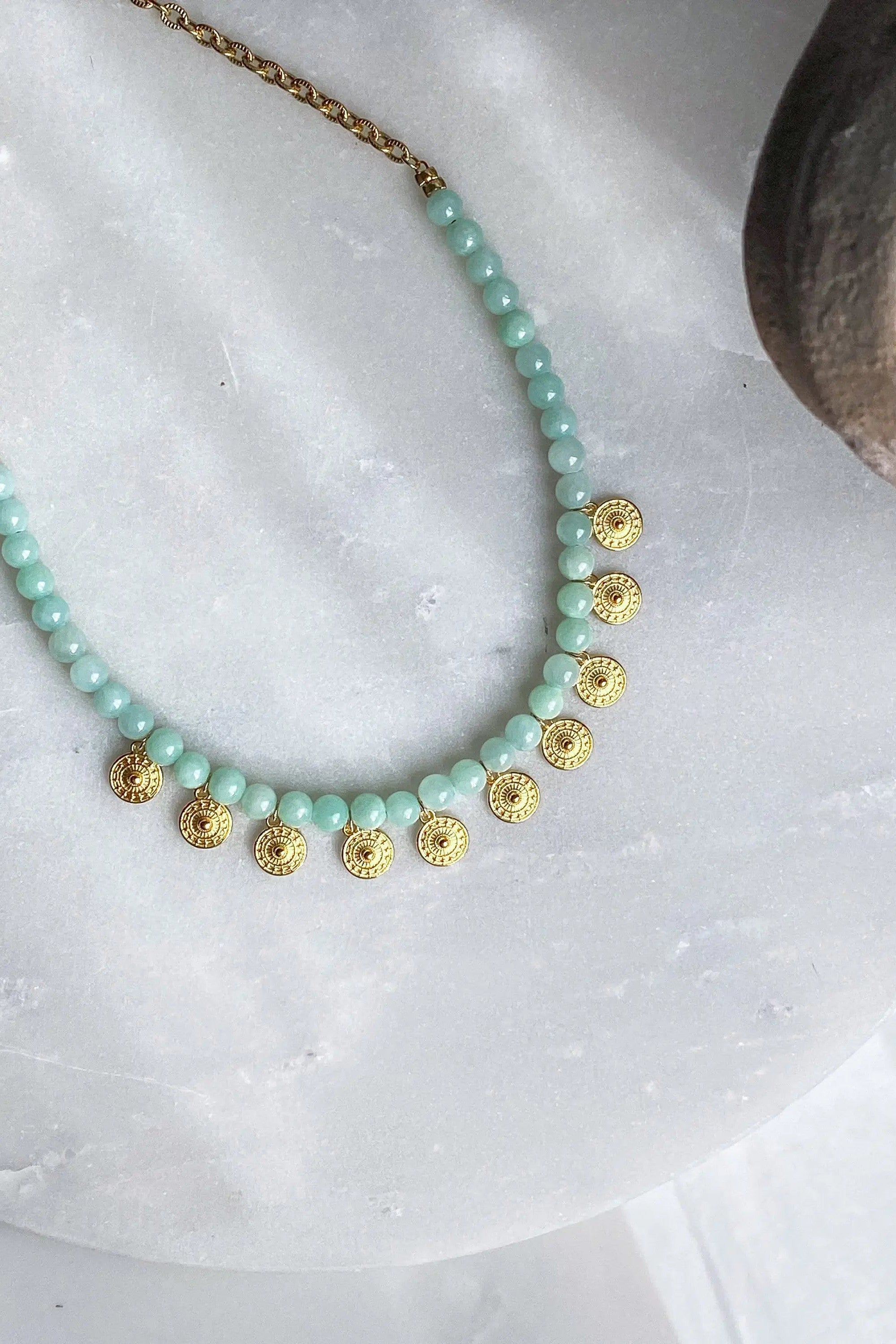 Gold coin Necklace, Light green Jade necklace, Collier femme artisanal, Boho Tribal Necklace, Agate gemstone necklace, Bijoux ethniques