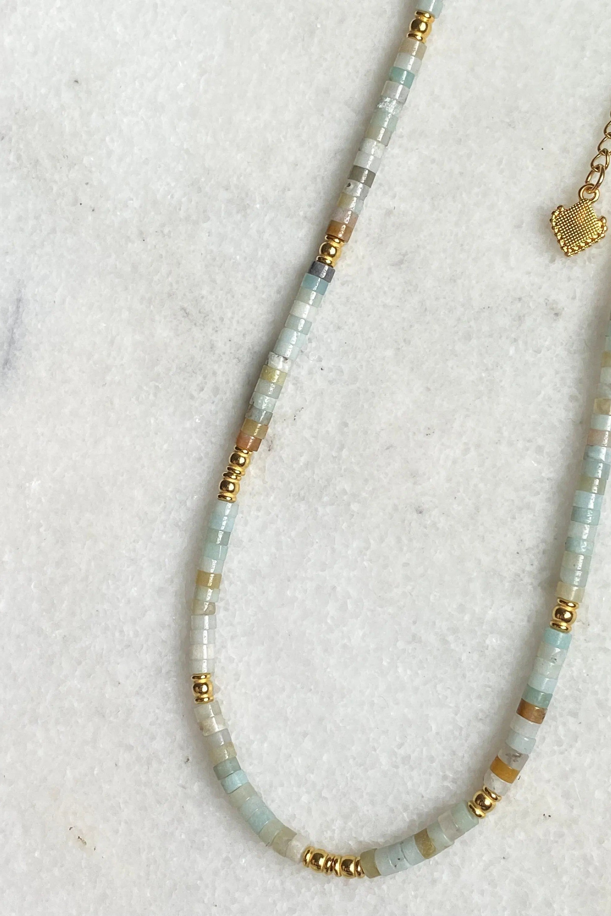 Dainty Aquamarine necklace, Beaded Birthstone Necklace, Bijoux Ethniques, Natural stone Necklace, Collier pierre femme