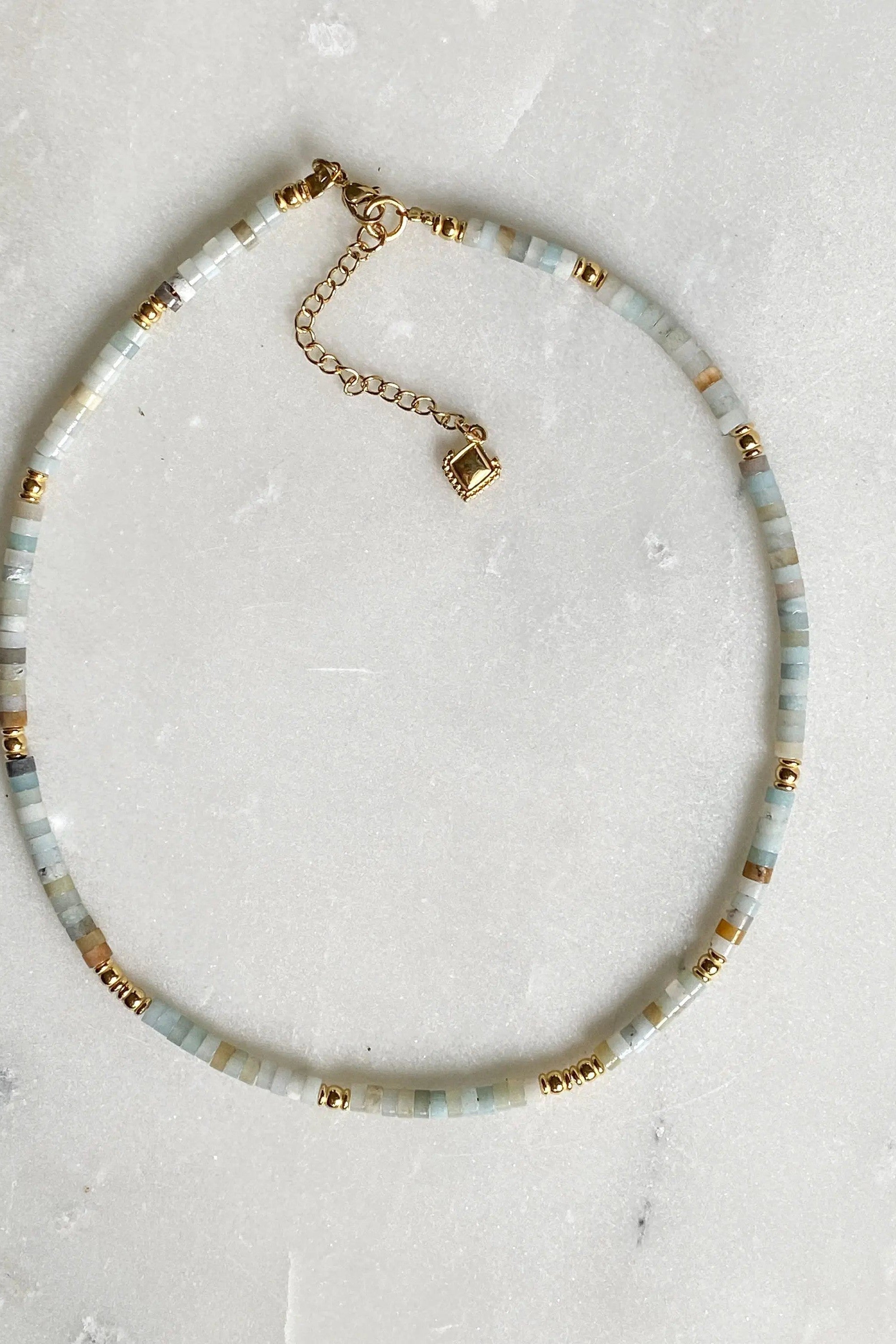 Dainty Aquamarine necklace, Beaded Birthstone Necklace, Bijoux Ethniques, Natural stone Necklace, Collier pierre femme