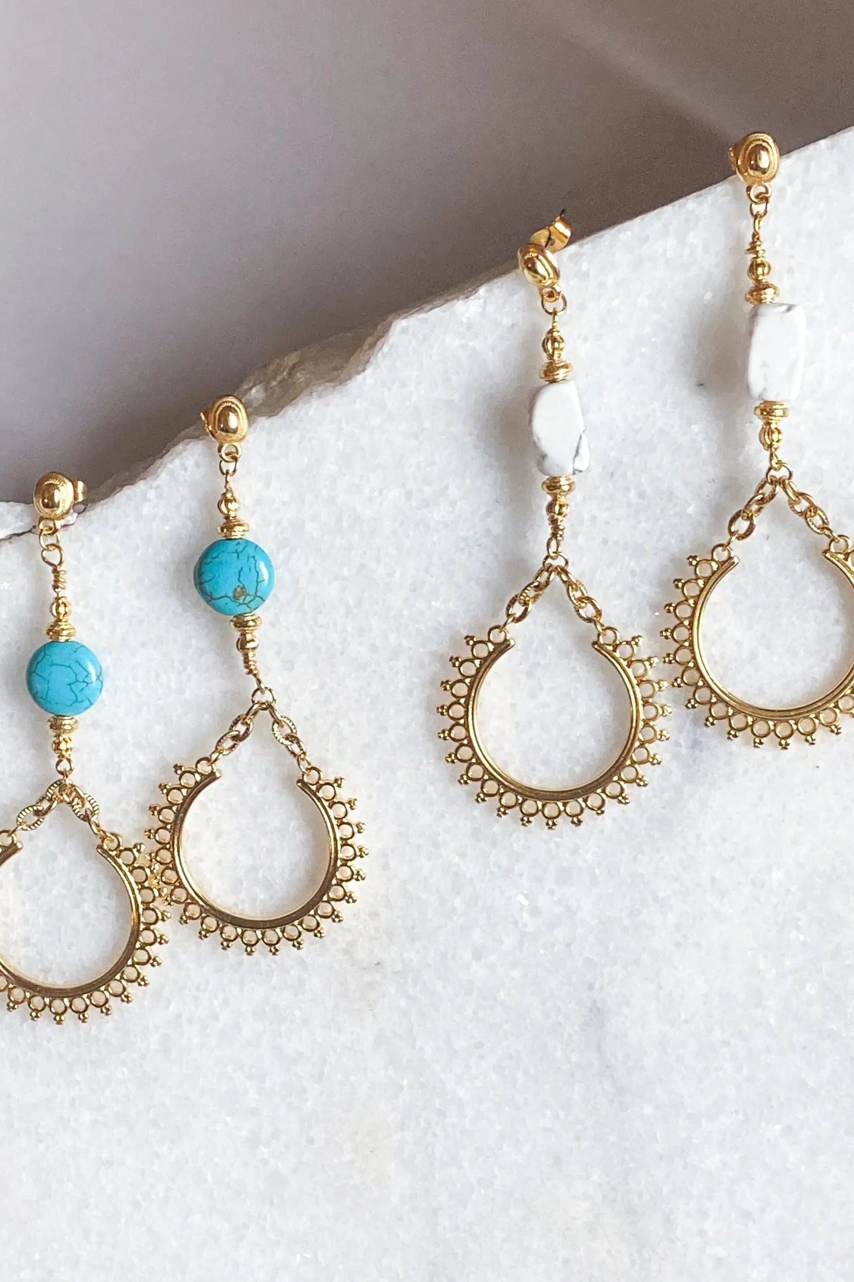 White and Gold Statement Earrings, Bijoux Ethniques, Big gypsy Earrings, Tribal and boho earrings, gold ethnic earring, ÉRIS