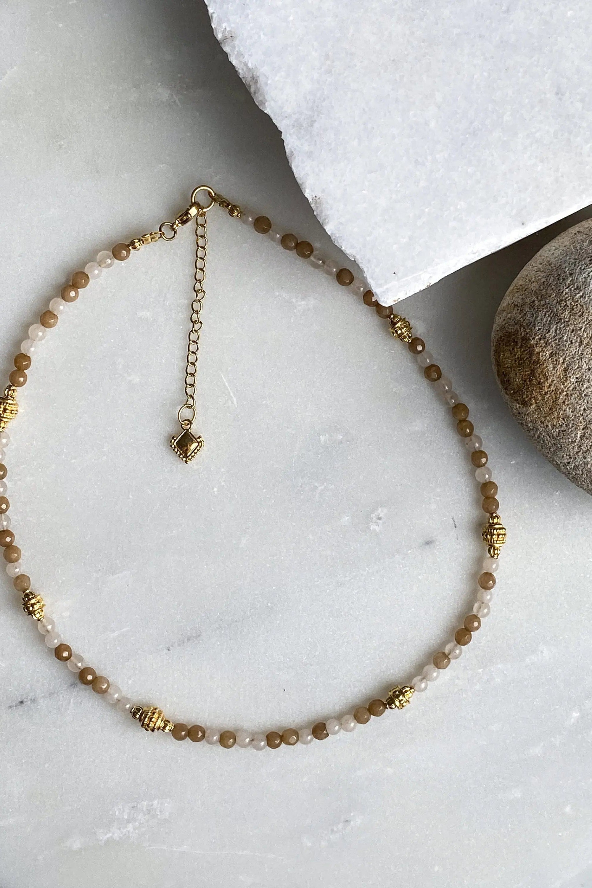 AMALIA Dainty Agate necklace, Heishi necklace, Statement Boho Necklace, Surfer Boho chic choker necklace, Collier pierre femme, Gift for her