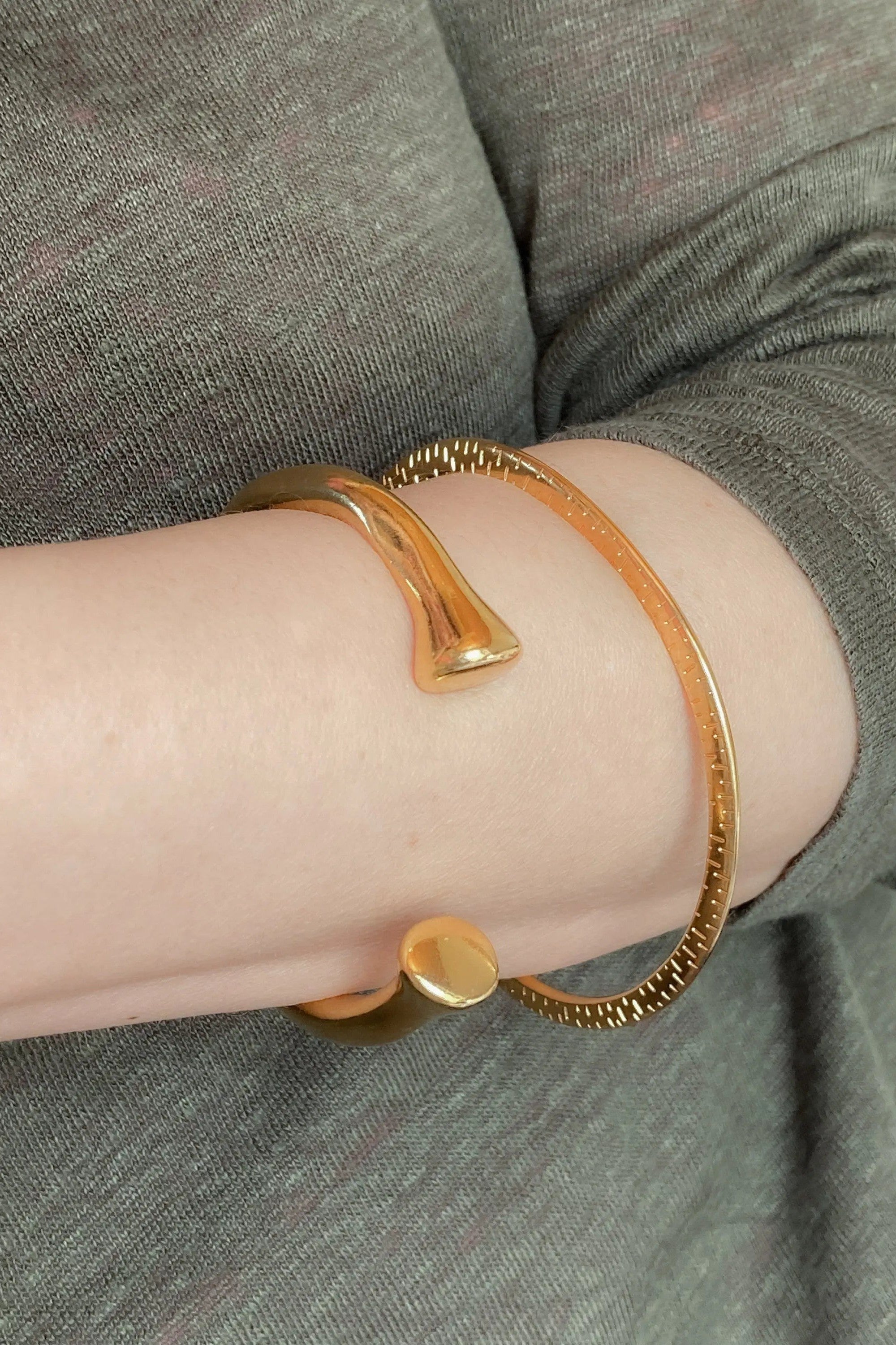 Thick heavy bangle bracelet, Minimalist gold plated bracelet, Unisex ethnic African bangle, Tribal boho jewelry