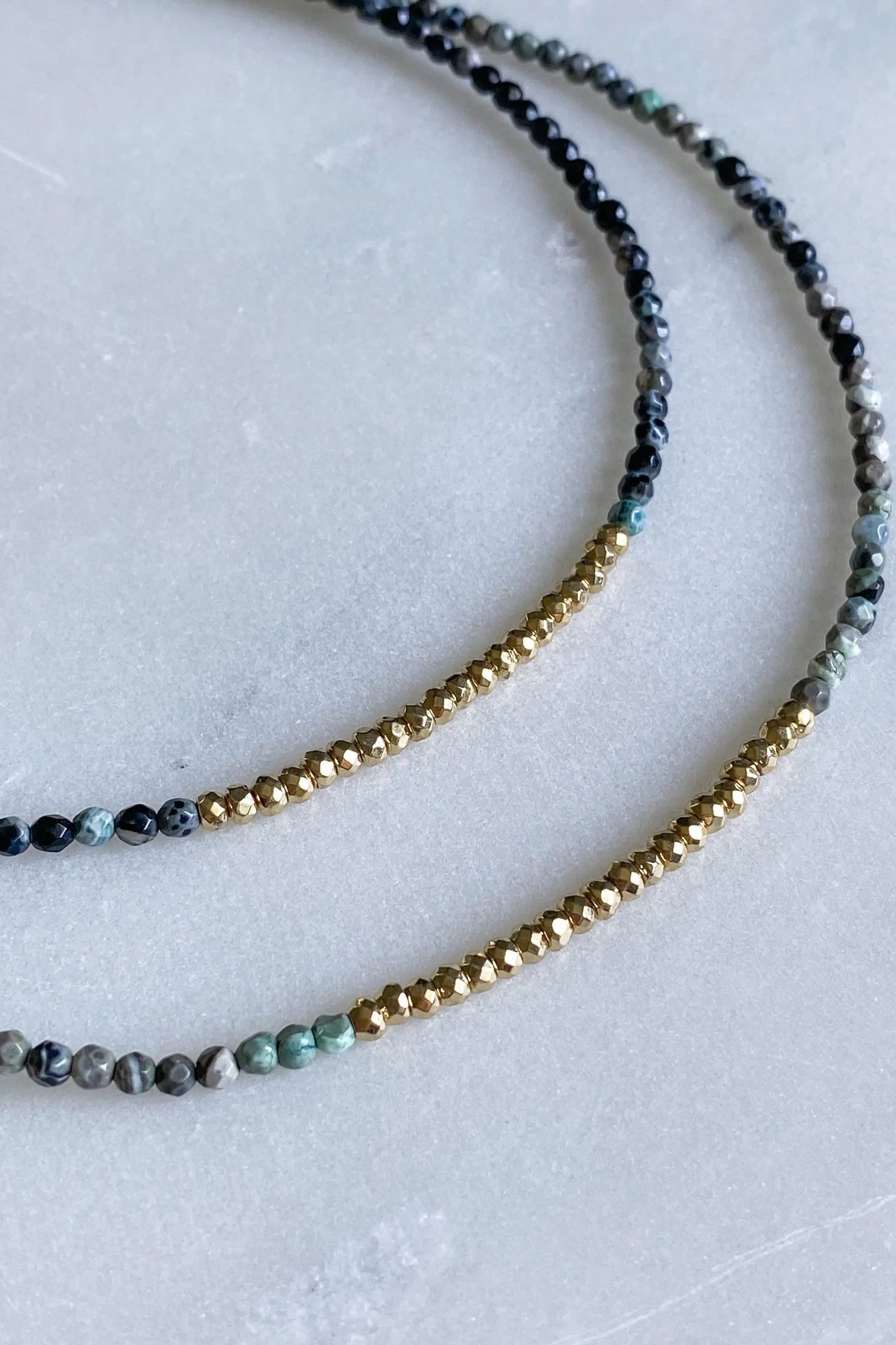 NAFSIKA Agate Beaded Necklace, Heishi surfer necklace, Dainty choker necklace, Gold hematite layering necklace, Collier pierre boho