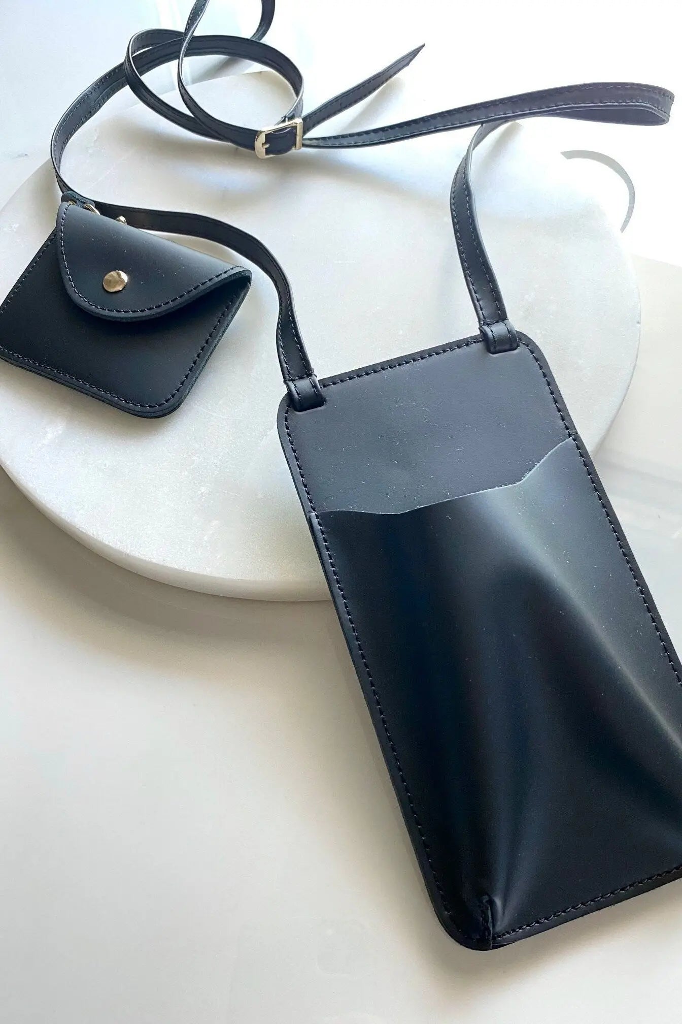 IRIS, Leather Phone crossbody bag, Mobile Phone Case Wallet, Air pods case, Portable phone cover, card slot, fashion mobile phone case