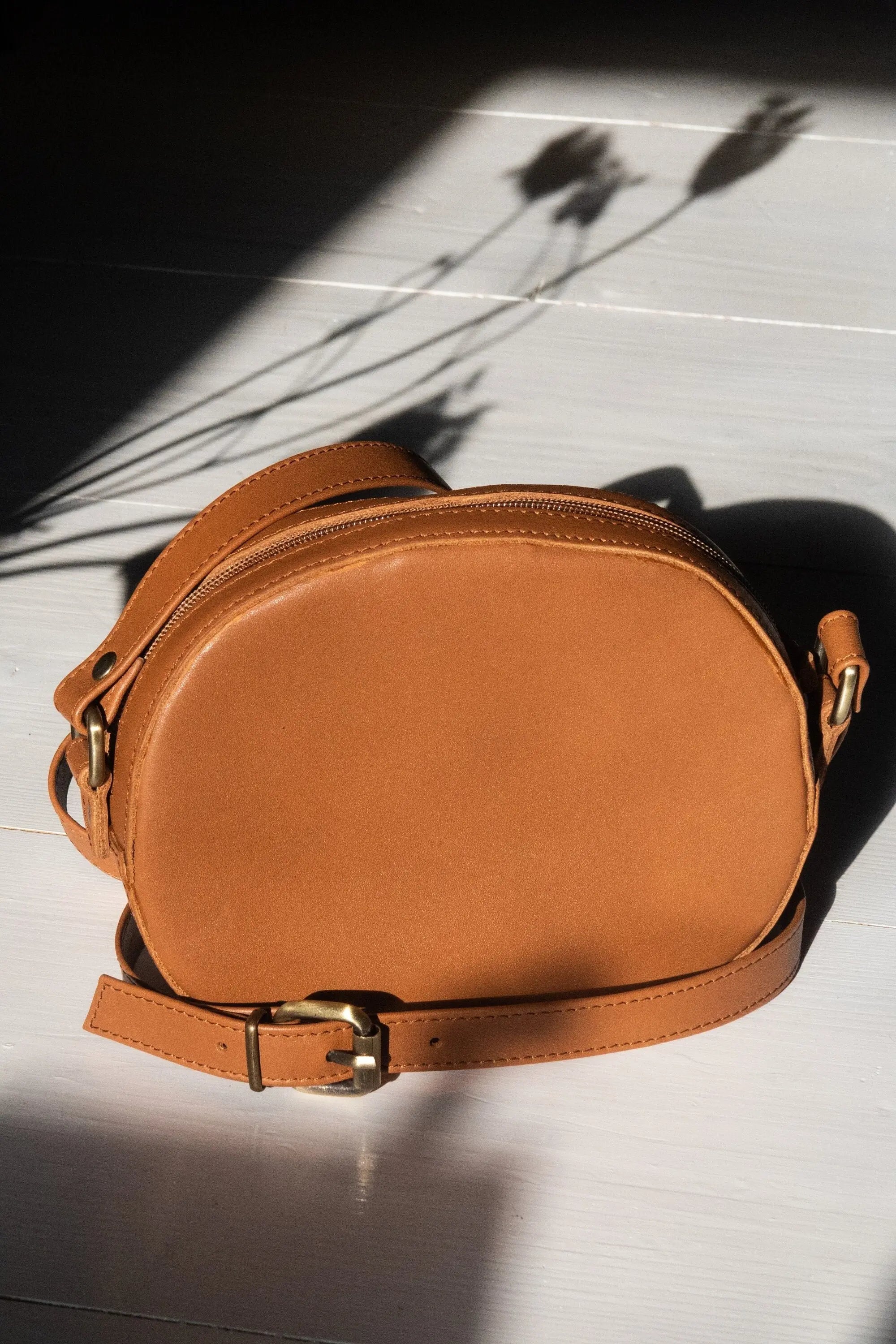 LYDIA Camel, Brown Leather Womens Handbag, Oval Shoulder Bag, Handtasche Damen Schwartz, Sac Bandoulière Femme, Pochette Cuir, Sac Besace