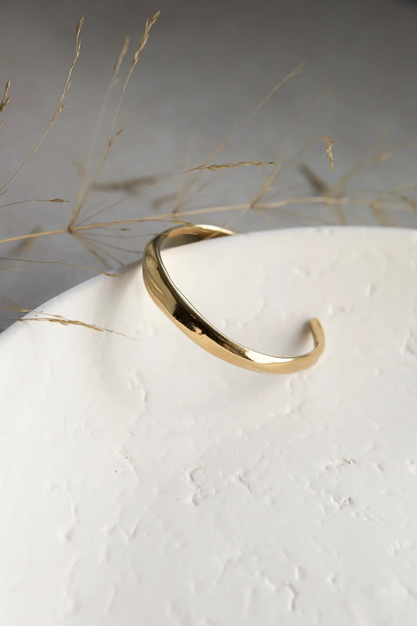 Thick unisex Gold Bracelet, Chunky bracelet, Minimal Bangle Cuff bracelet, Statement jewelry, Boho chic bracelet femme, 24k gold filled