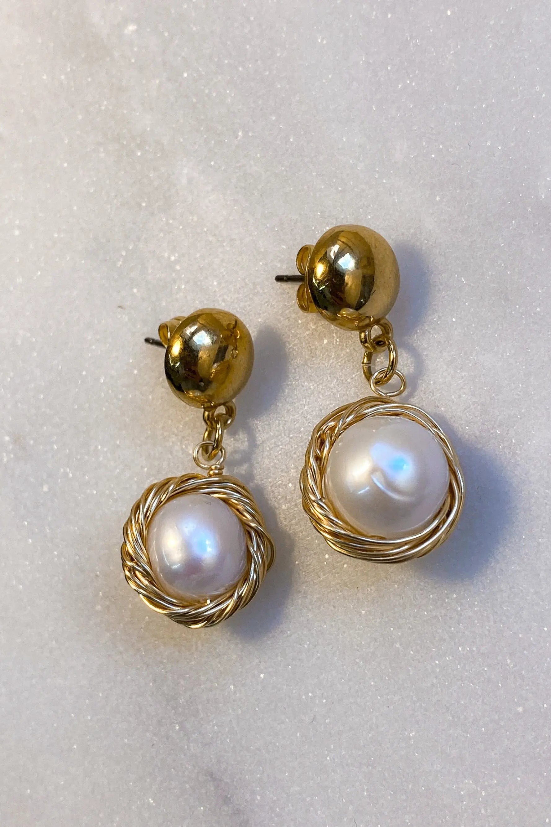 MOTHER of pearl Earrings, Drop gold pearl earrings, Bridal wedding earrings, pearl jewelry, Perlen Ohrringe, gift for her