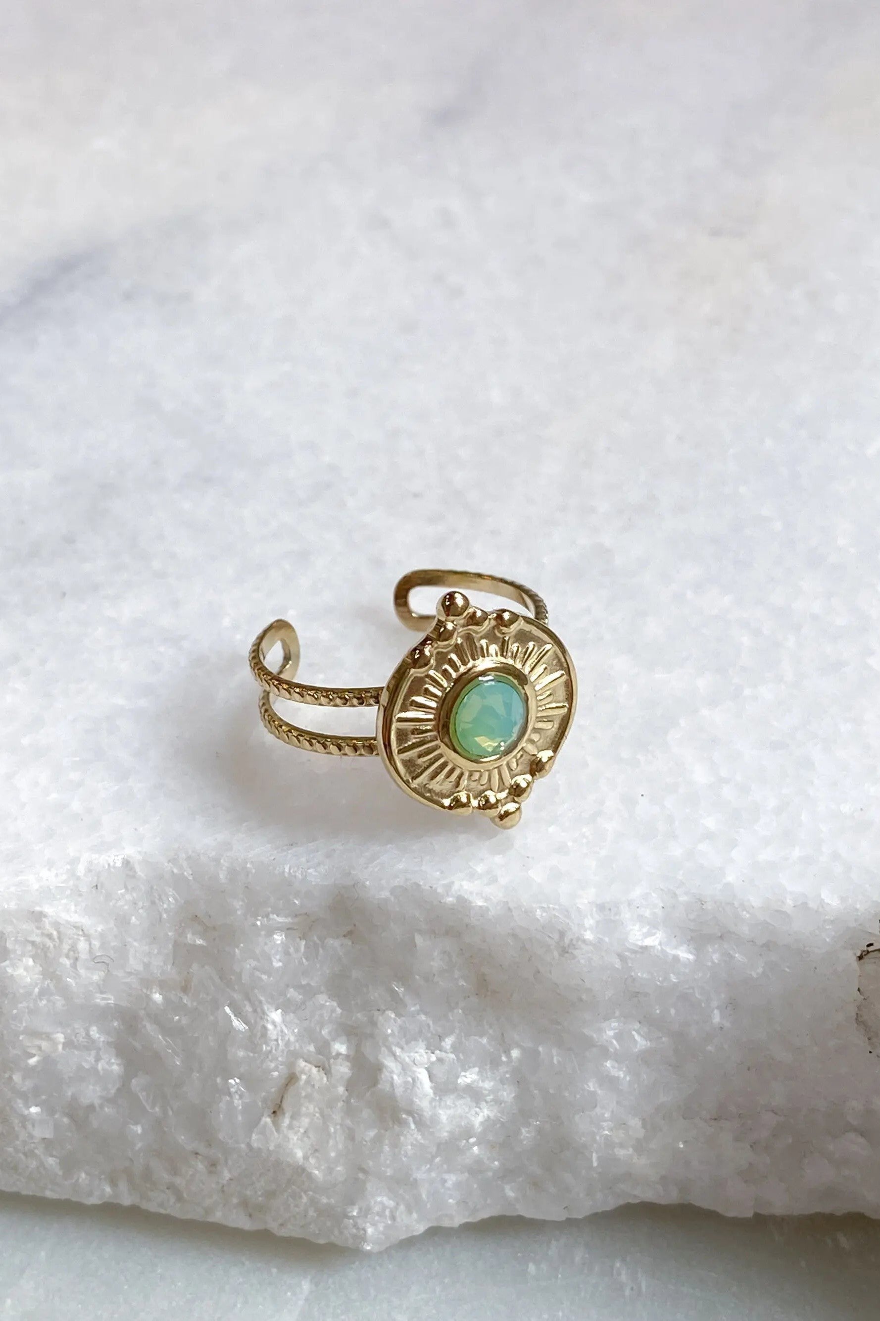 SEZAN Gold Stone Ring, Green crystal Simple Boho Ring, Elegant Boho Damen Ring,Stainless steel Adjustable ring for women, Bague Pierre