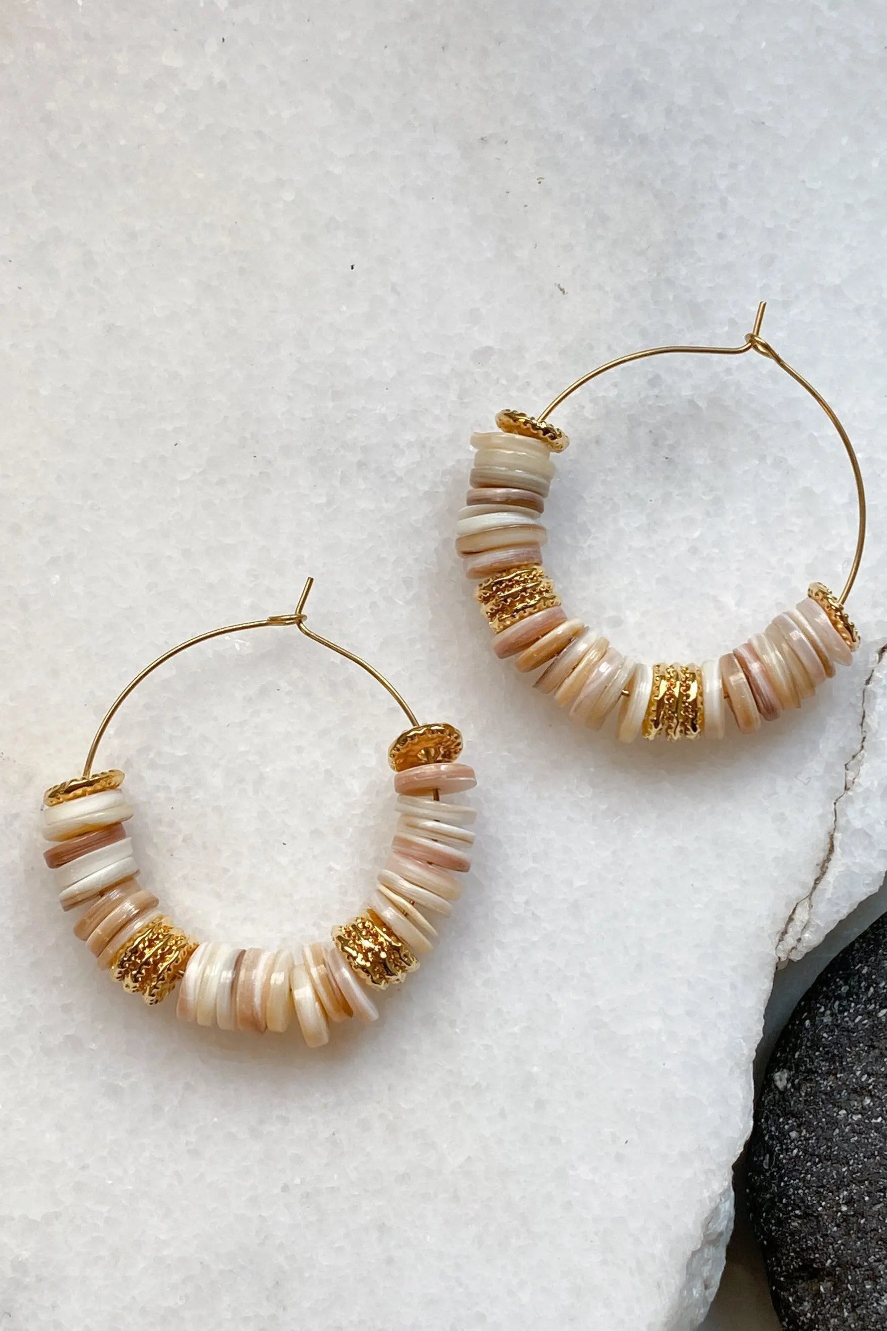 SHELL Hoop earrings, Natural heishi beads earrings , Earthy colors hoop earrings, Creoles boho, Hoop Gypsy earrings, Summer jewelry