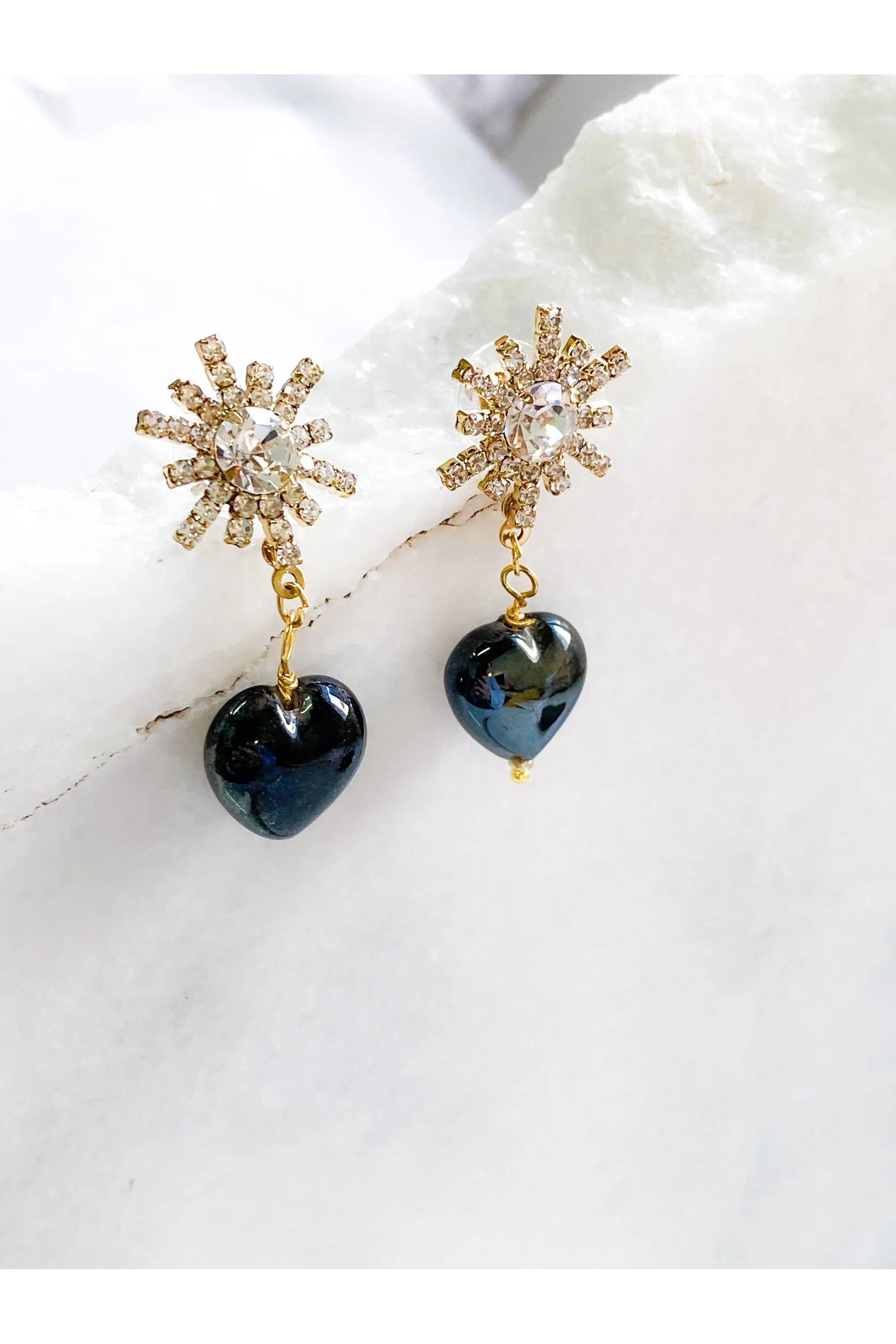 Crystal star earrings with black hearts, Big star earrings, Chunky Heart Earrings, Y2K heart earrings, Vintage style, Saint Valentines Gift