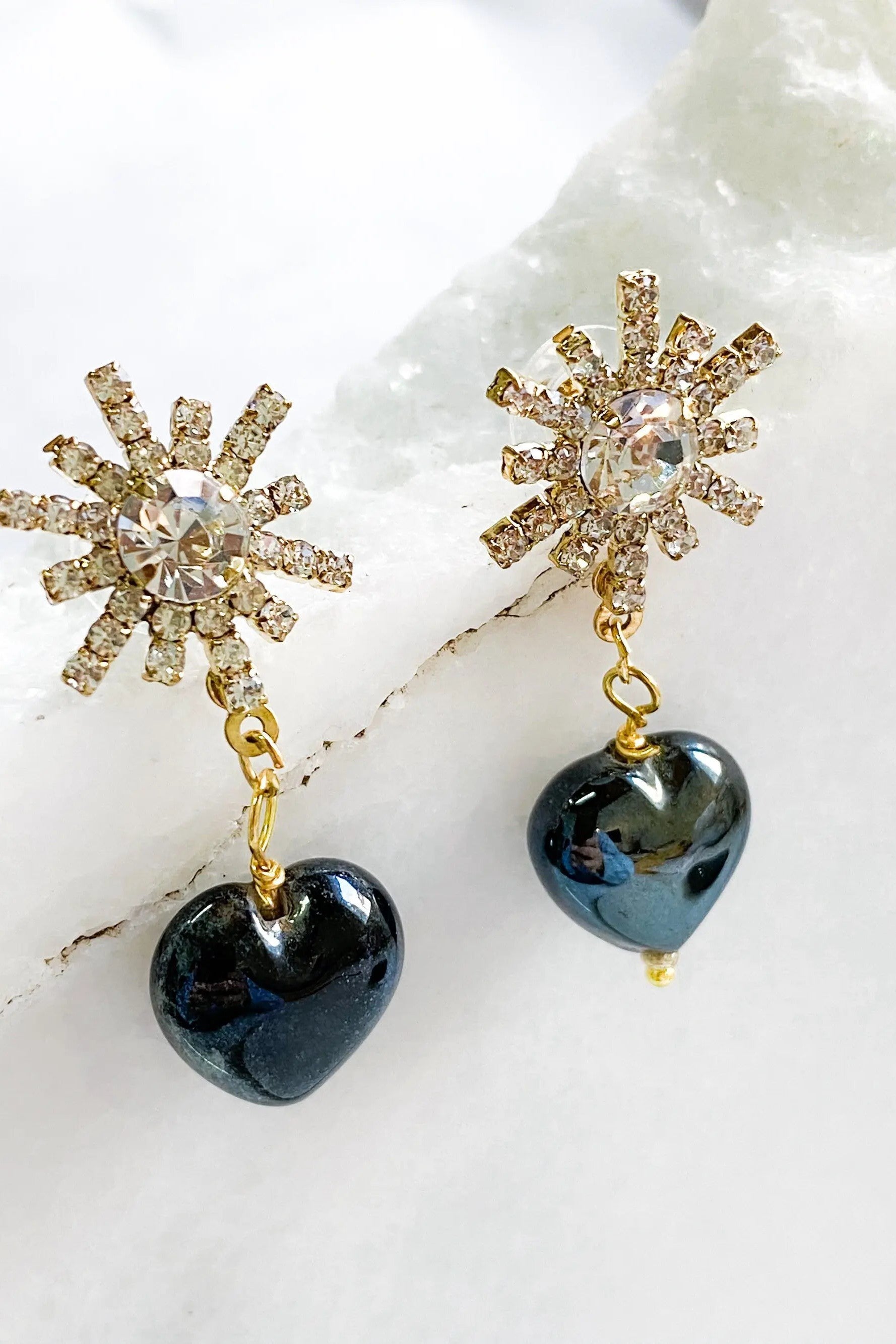 Crystal star earrings with black hearts, Big star earrings, Chunky Heart Earrings, Y2K heart earrings, Vintage style, Saint Valentines Gift