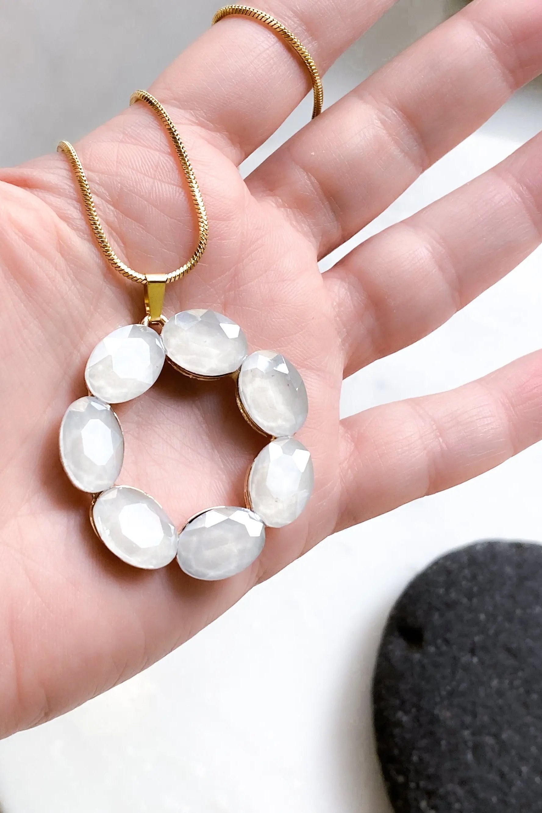 Big circle pendant necklace, Crystal Round pendant, Flower necklace, Large circle gold Chain Necklace, Long chain necklace, Mum gift