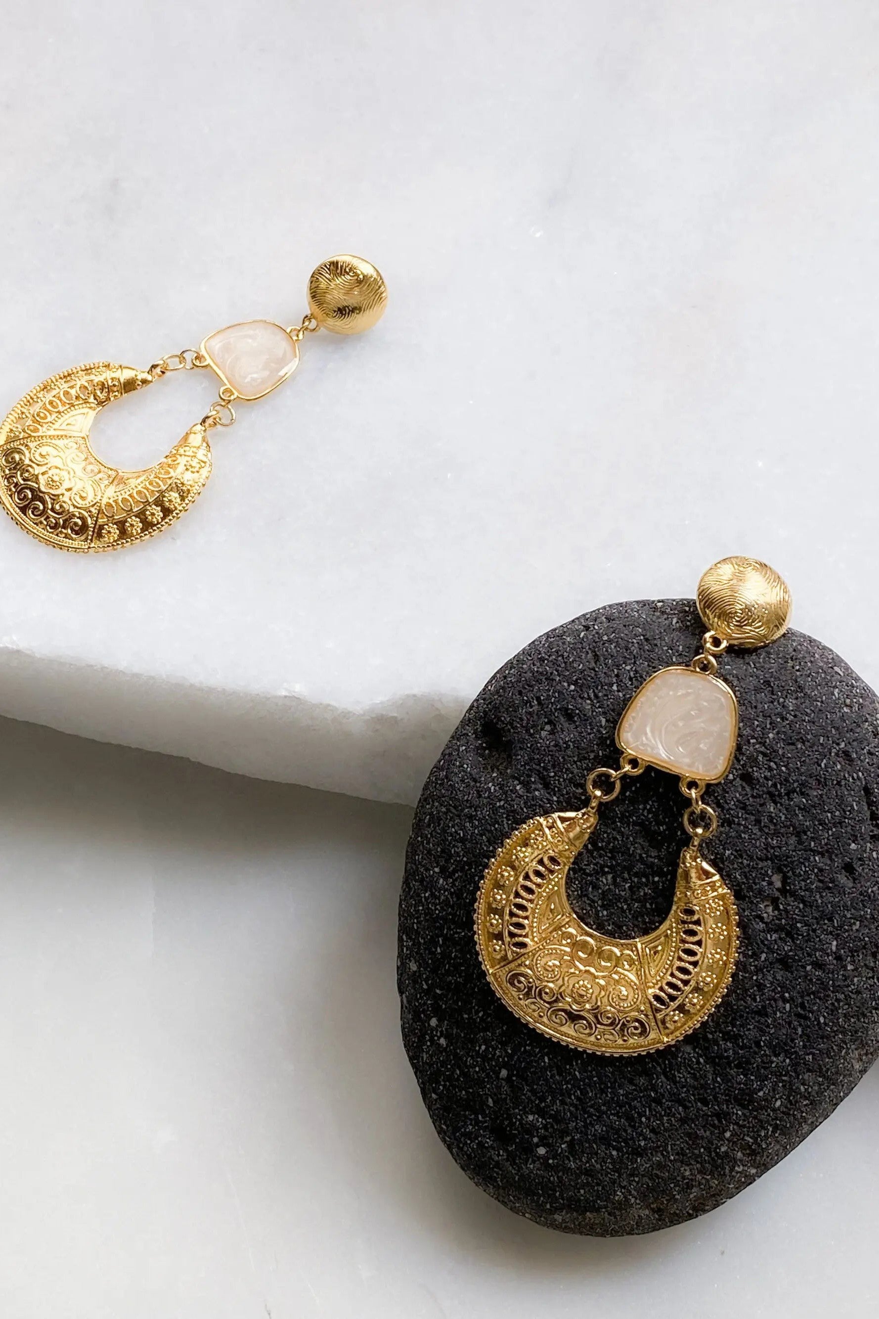 Gold Boho earrings, Oversized gold earrings, Chunky vintage style earrings, Ethnic big earrings, Statement bohemian earrings, Gift for her