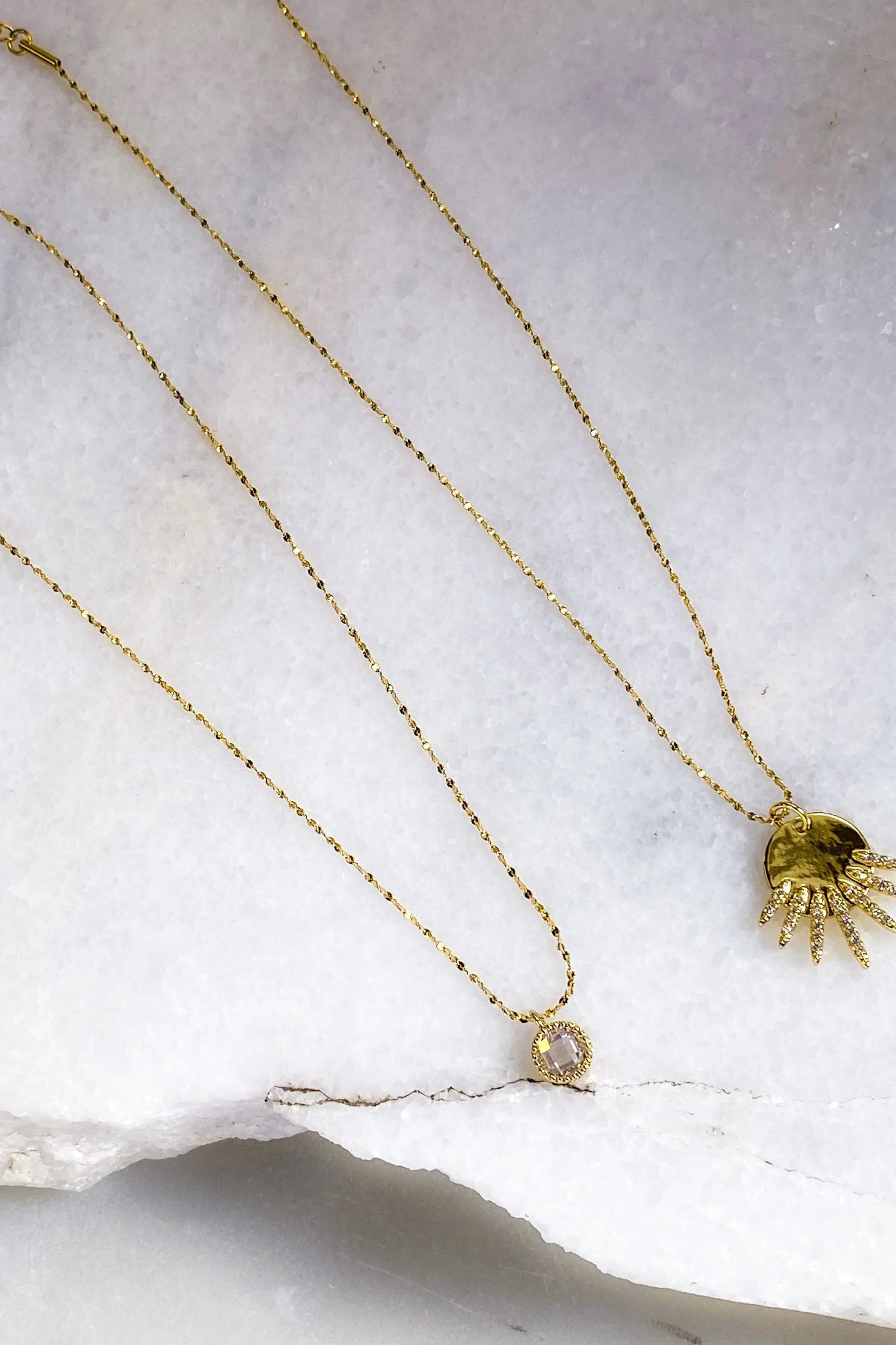 Gold Sunburst necklace, Dainty Sunshine necklace, Zircon Sun Medallion, Thin chain Necklace, Sun rays charm, Minimalist Sun Necklace