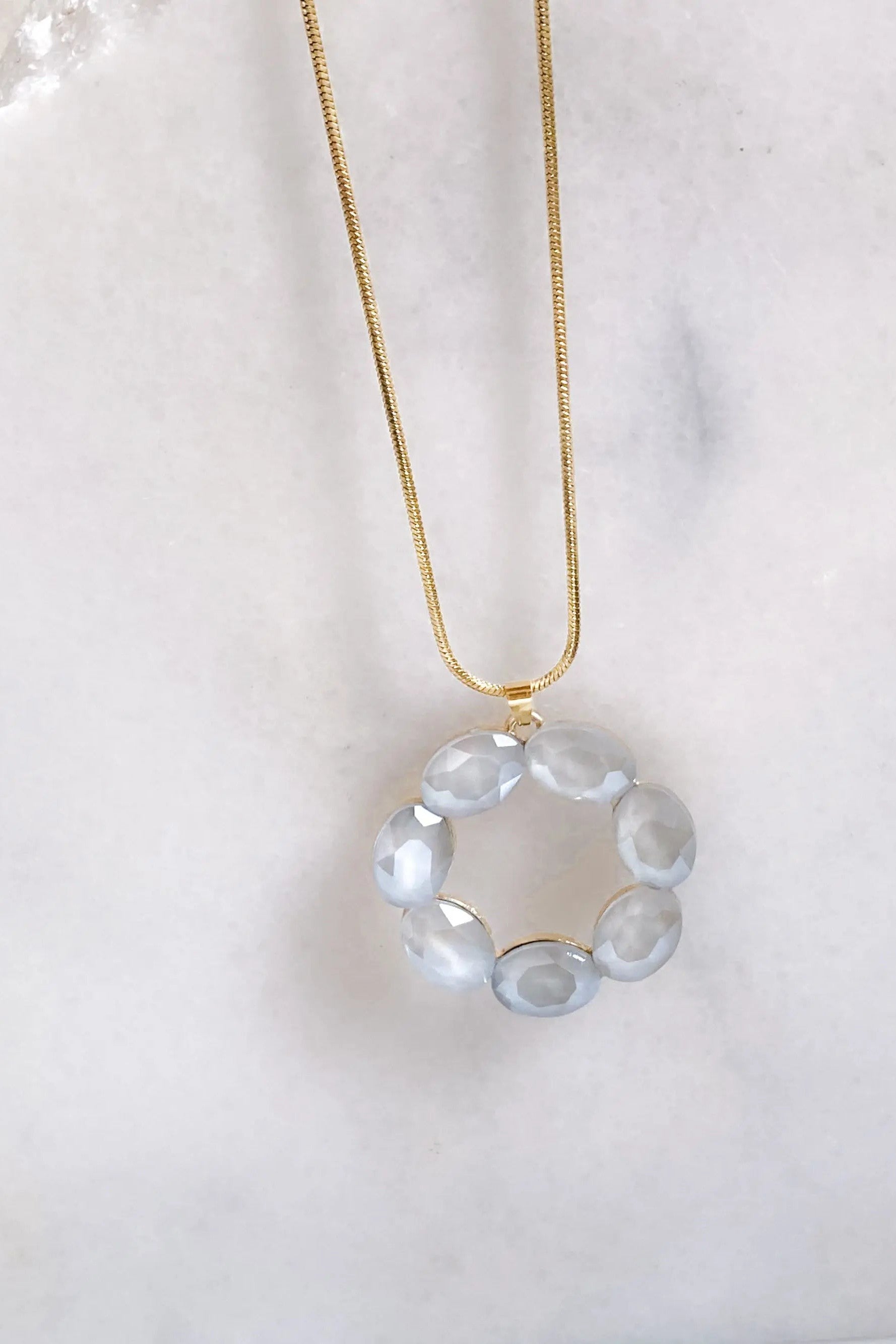 Big circle pendant necklace, Crystal Round pendant, Flower necklace, Large circle gold Chain Necklace, Long chain necklace, Mum gift