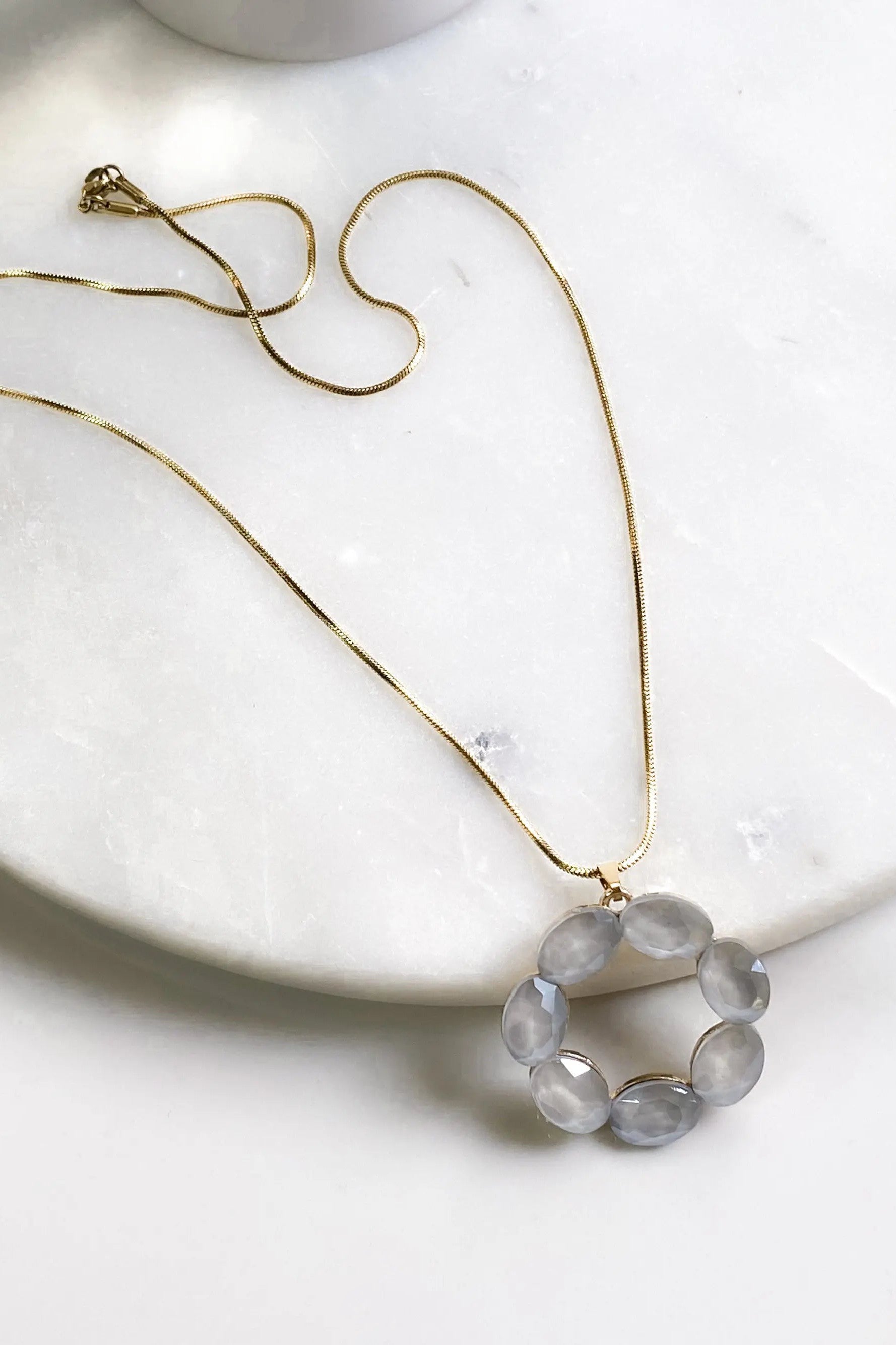 Big circle pendant necklace, Crystal Round pendant, Flower necklace, Large circle gold Chain Necklace, Long chain necklace, Mum gift