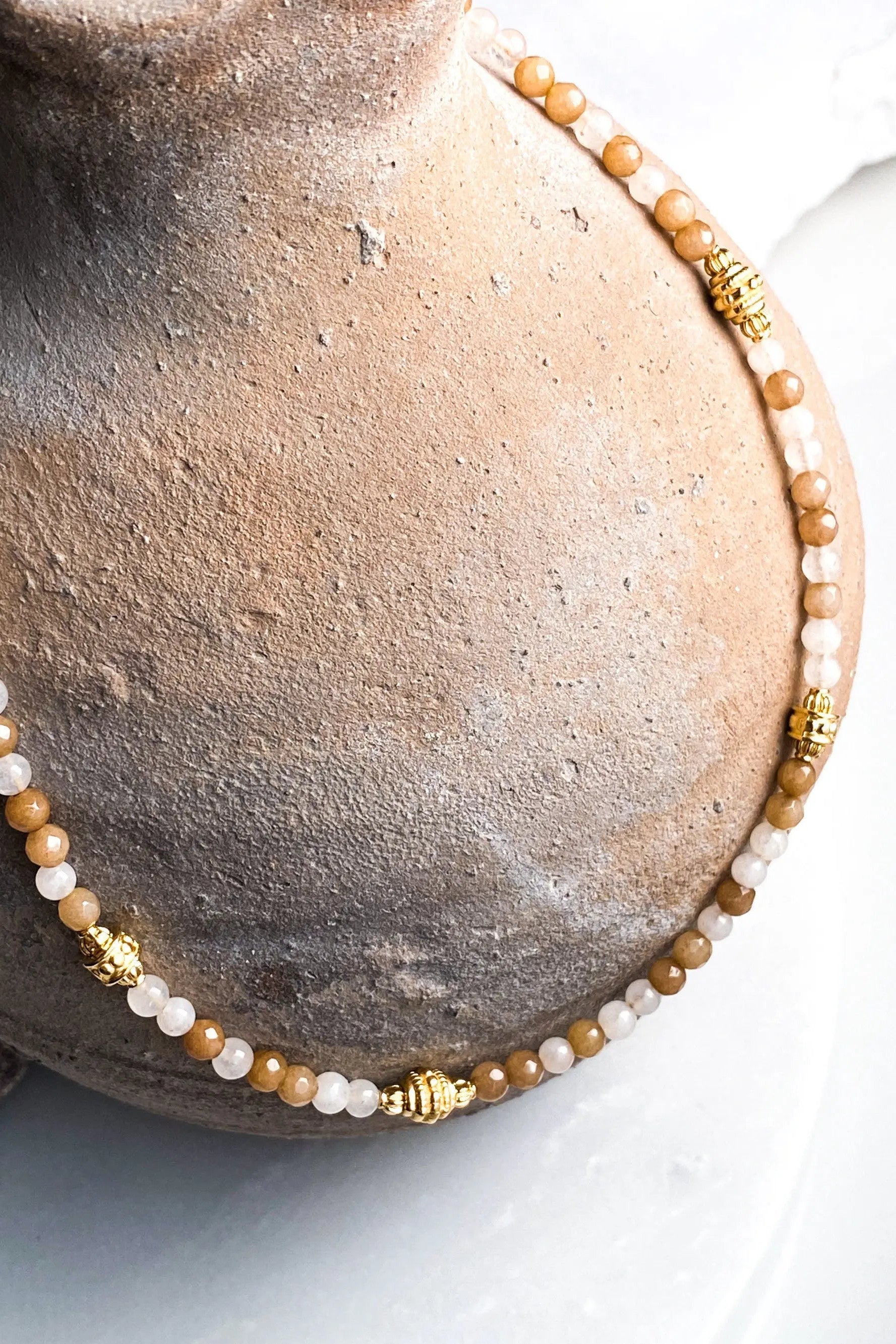 AMALIA Brown Heishi necklace, Agate Beaded Necklace, Boho chic Necklace, Surfer choker, Nude Dainty Necklace, Gift for her