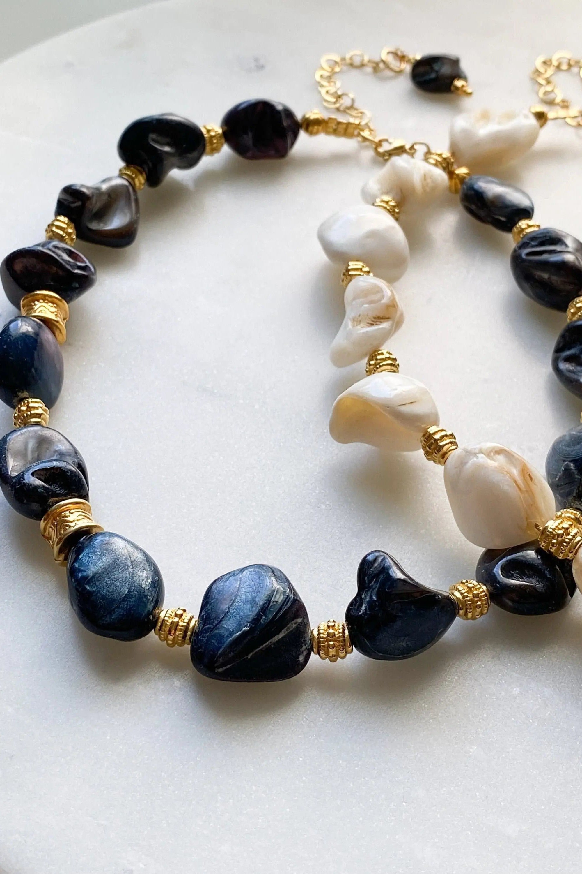 AMAZONA shell necklace