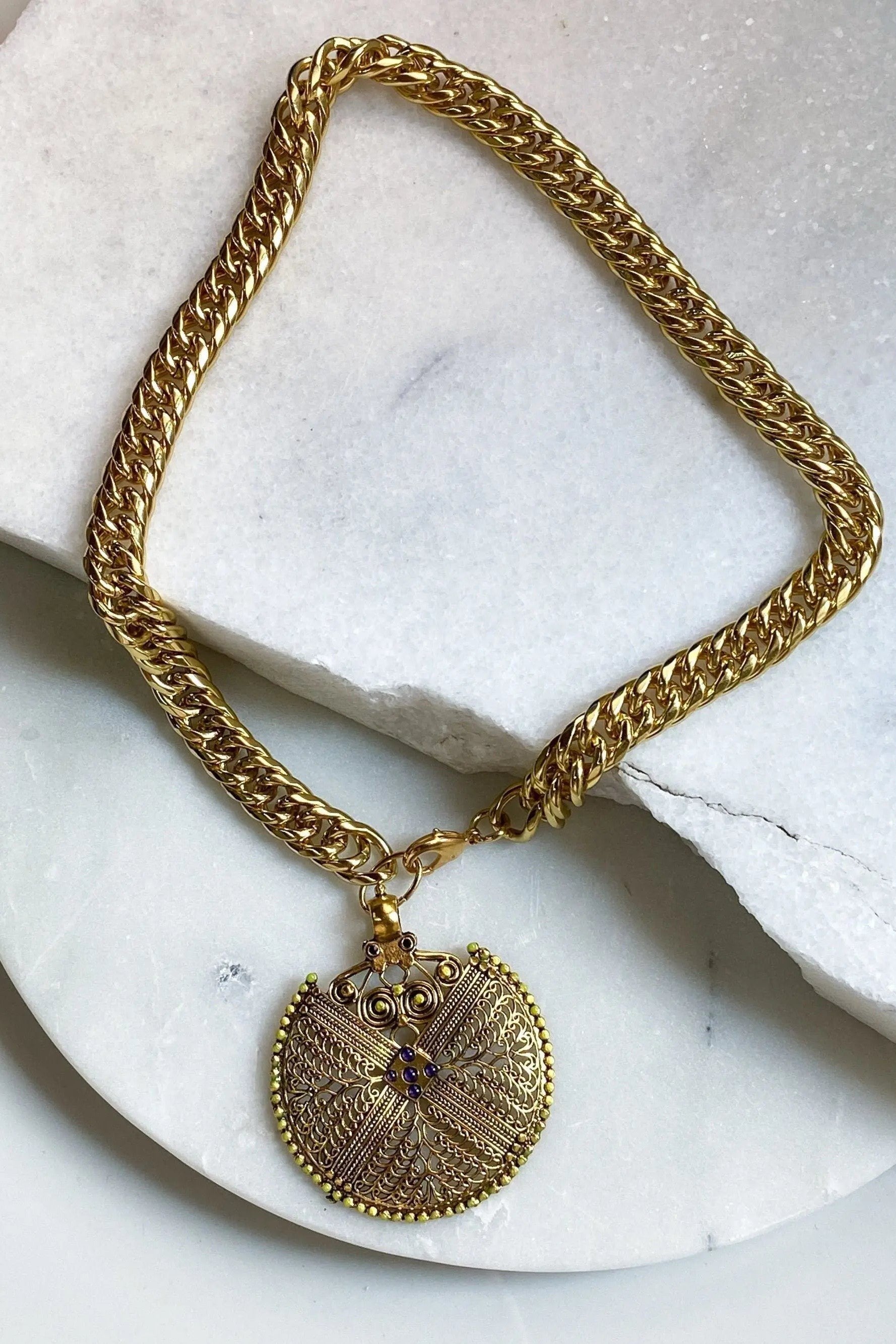 REA Oversized boho chic chain necklace