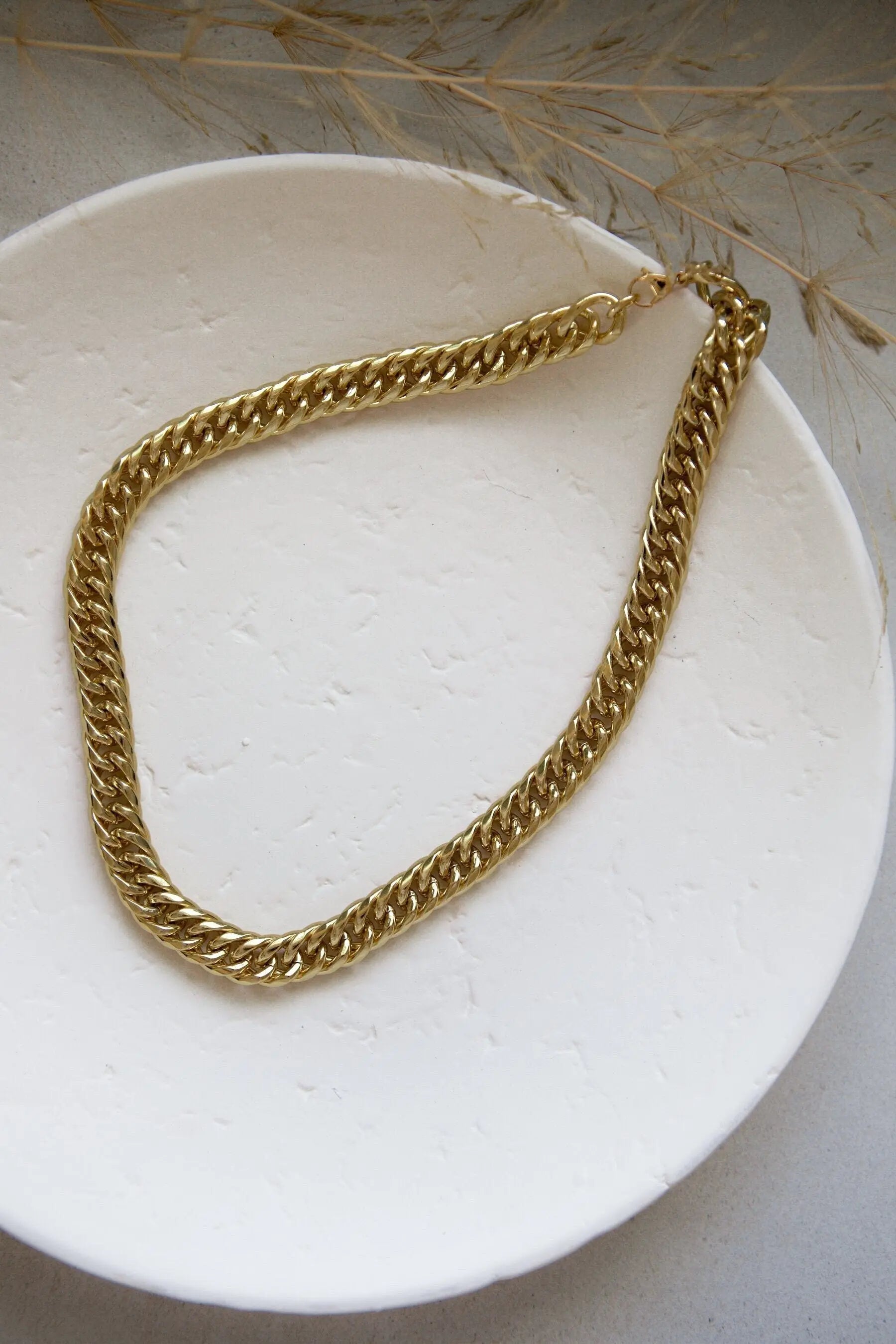 Chunky steel necklace