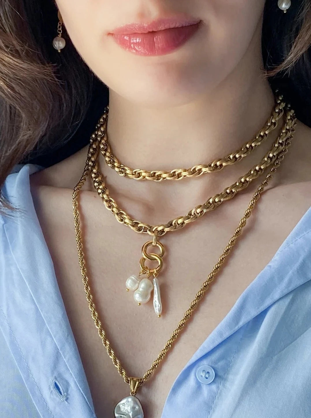LEFKÍ Baroque Pearl Necklace