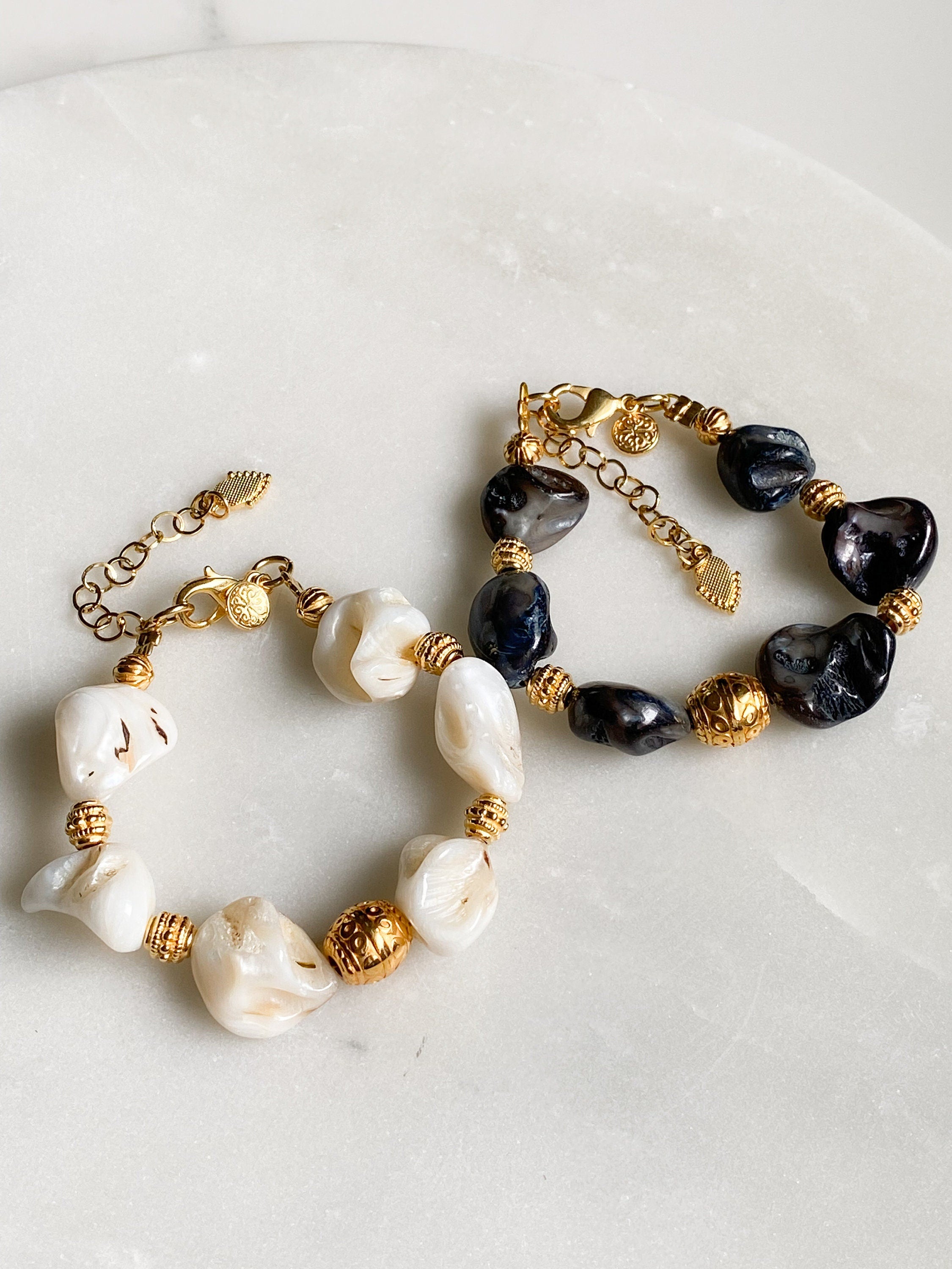 Statement shell beads bracelet