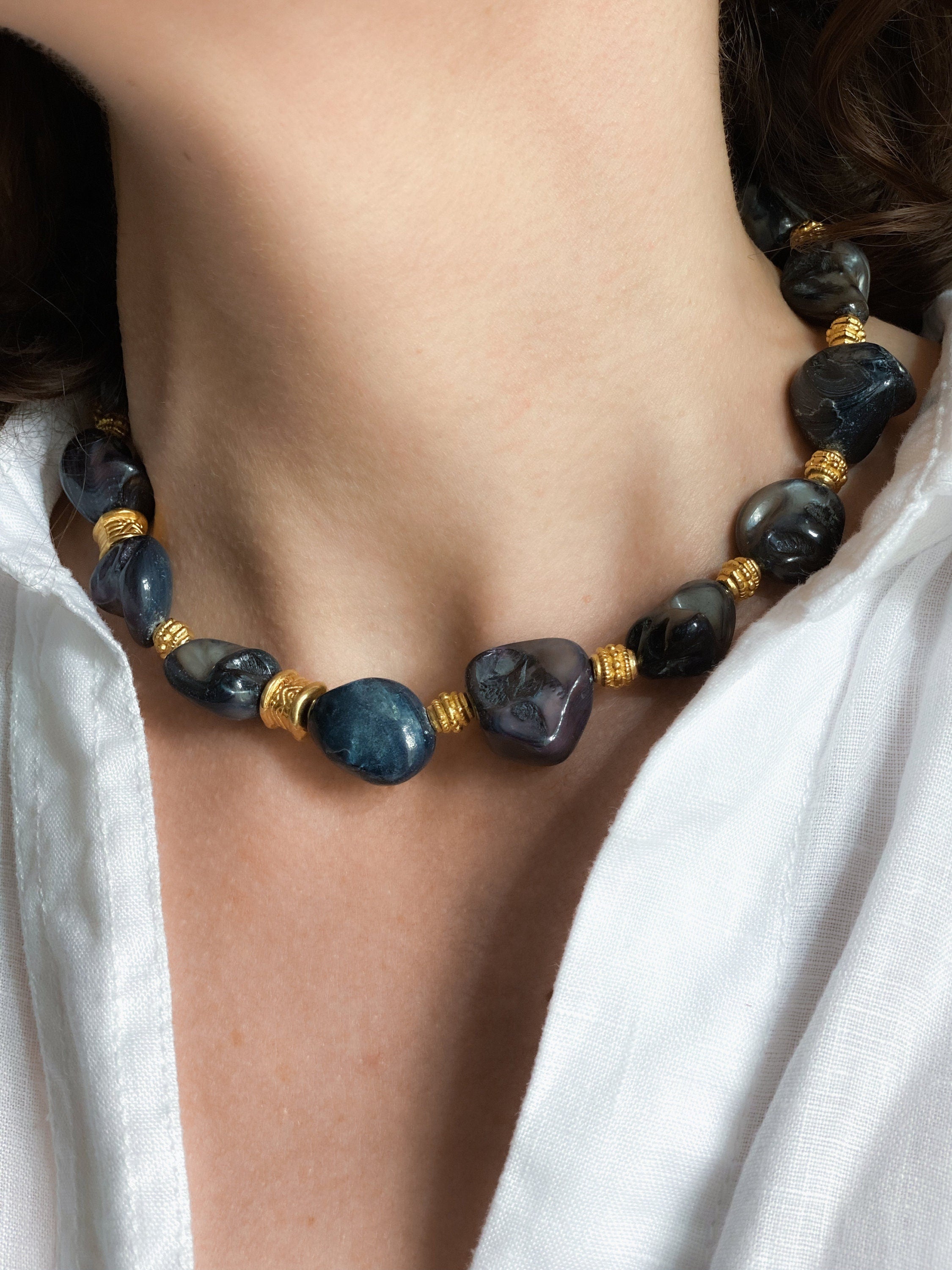 Statement shell beads bracelet