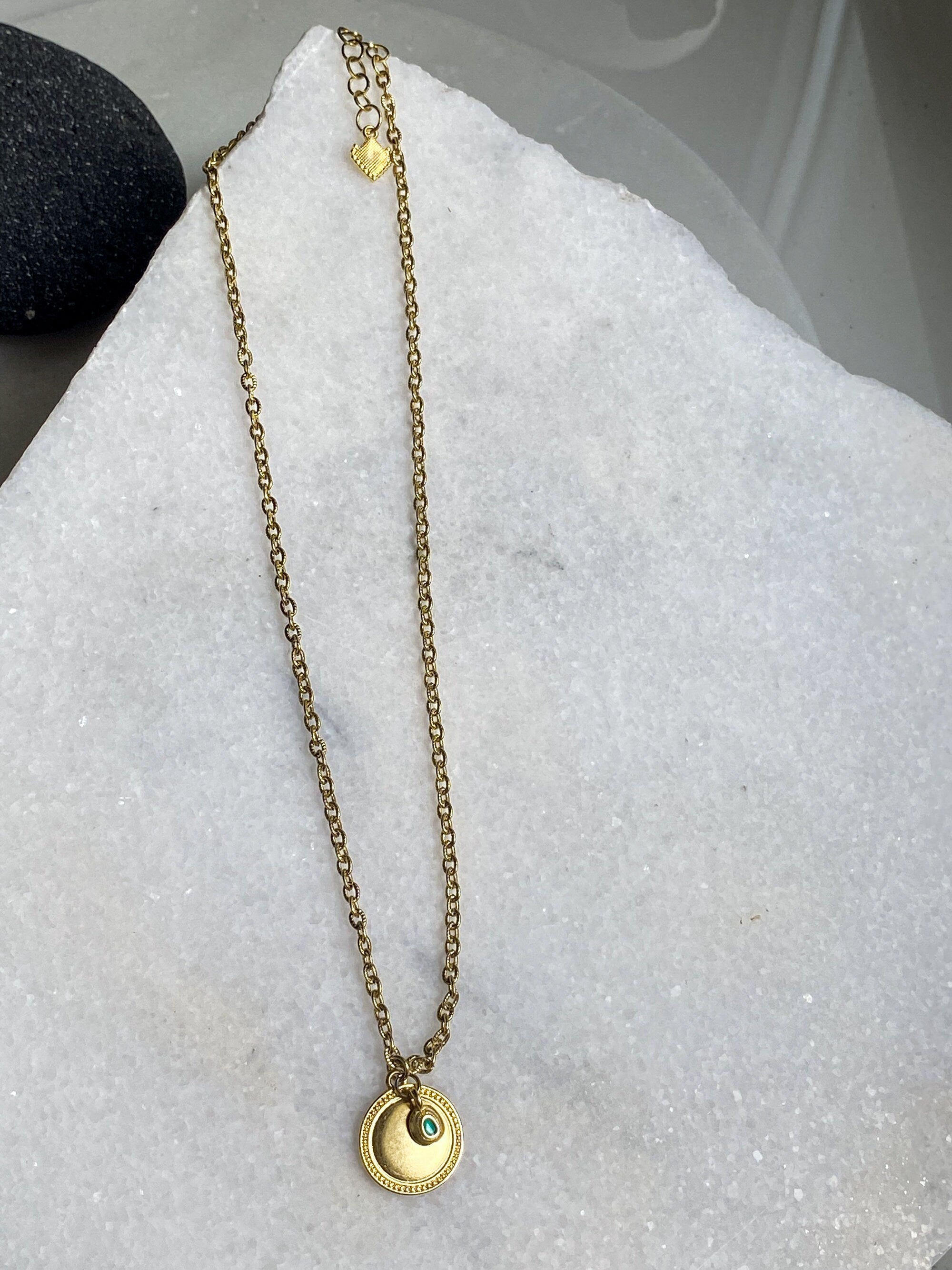 Gold Charm Necklace Boho Chic Chain Necklace Round Pendant Vintage style Christmas Gift, Halskette Medallion, IRENE