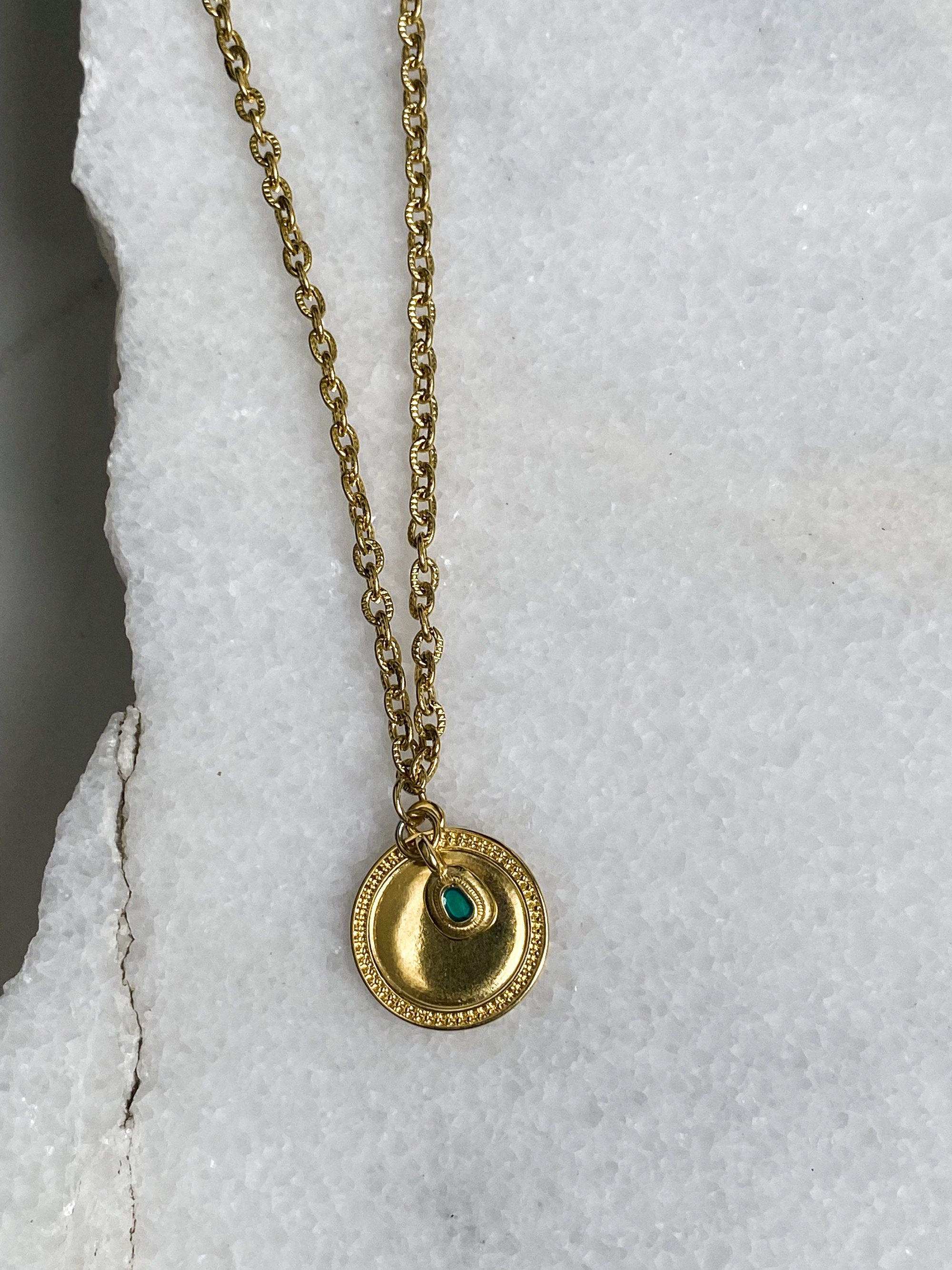 Gold Charm Necklace Boho Chic Chain Necklace Round Pendant Vintage style Christmas Gift, Halskette Medallion, IRENE