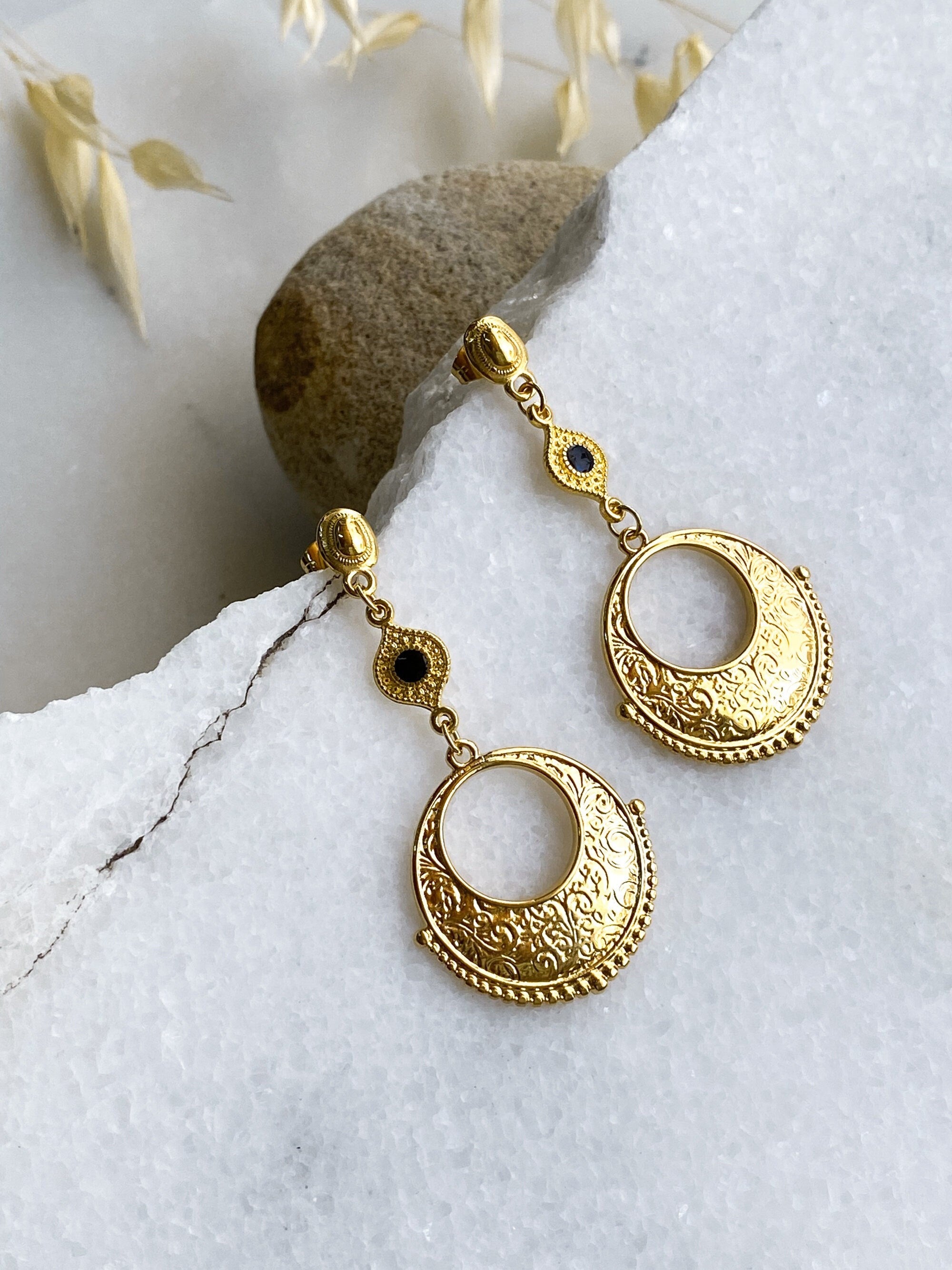 Anniversary Gift Dangle Tribal Earrings Black Gold Boho Earrings Ancient Earrings, Bijoux éthniques, Boucles d'oreilles noir AVRA