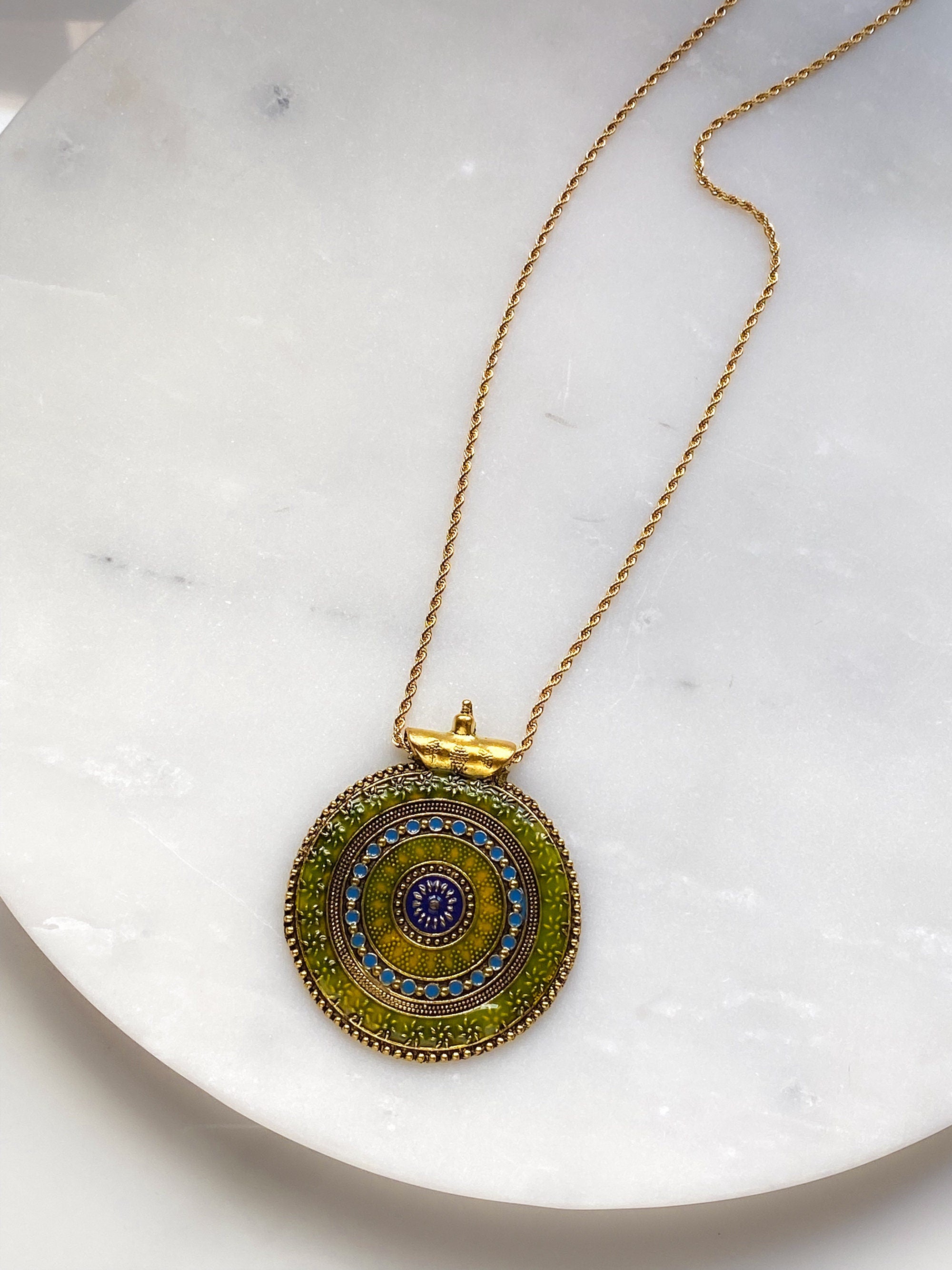 Anniversary Gift Wife Oversized Boho Chic Necklace Chunky Gold Chain Necklace Big Round Charm Pendant Statement Necklace FAÏZA