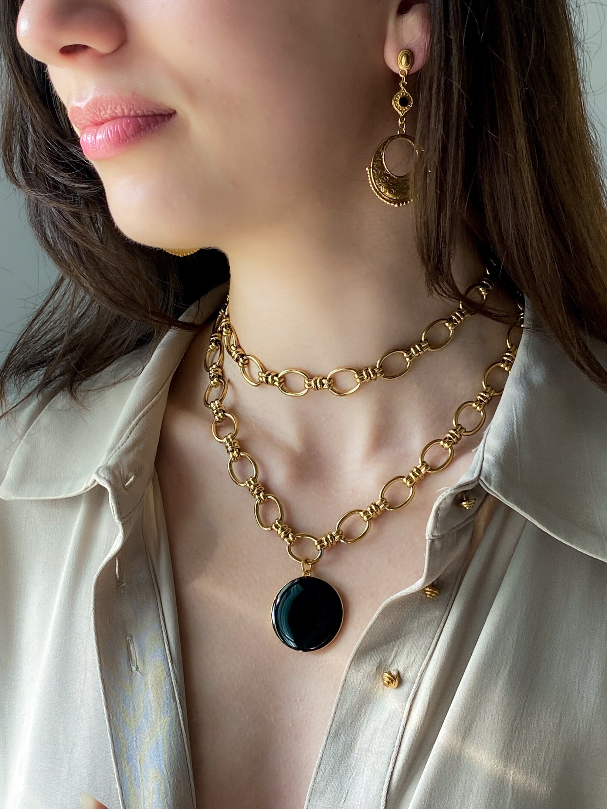 Chunky Chain Necklace with Big Round Charm, White Coin Pendant Necklace, Gold Chain necklace, Anniversary Gift for Her, CYBELIA