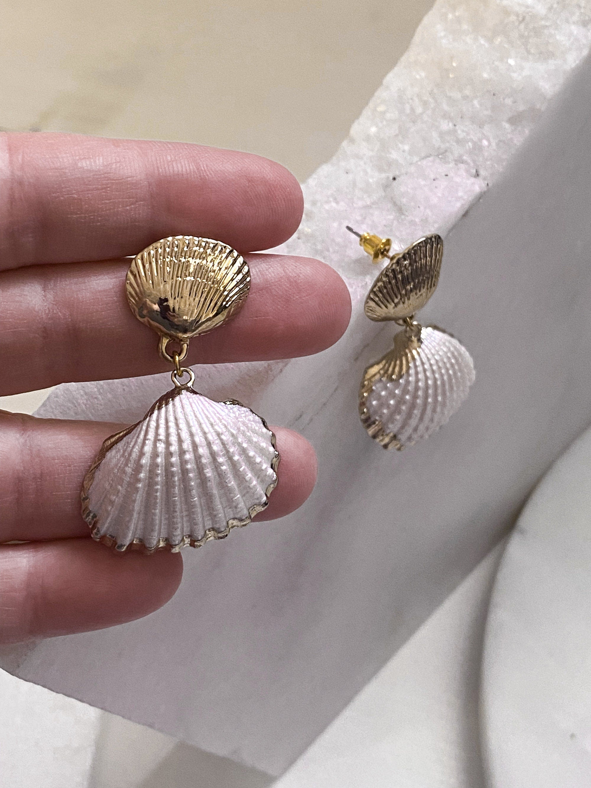 Natural sea shell earrings, Summer Little Mermaid Jewelry, Clam gold stud earrings, Siren core Aesthetic Jewelry, Mum Gift, PERSEPHONE