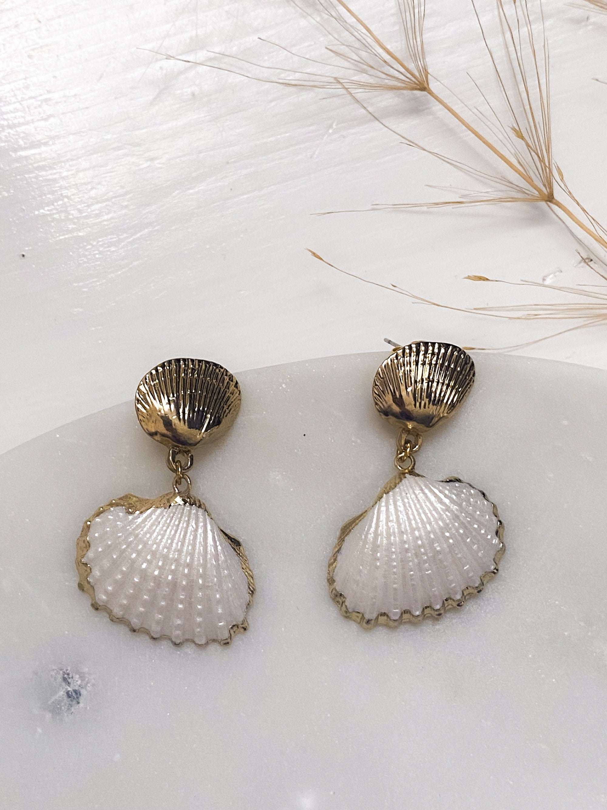 Natural sea shell earrings, Summer Little Mermaid Jewelry, Clam gold stud earrings, Siren core Aesthetic Jewelry, Mum Gift, PERSEPHONE