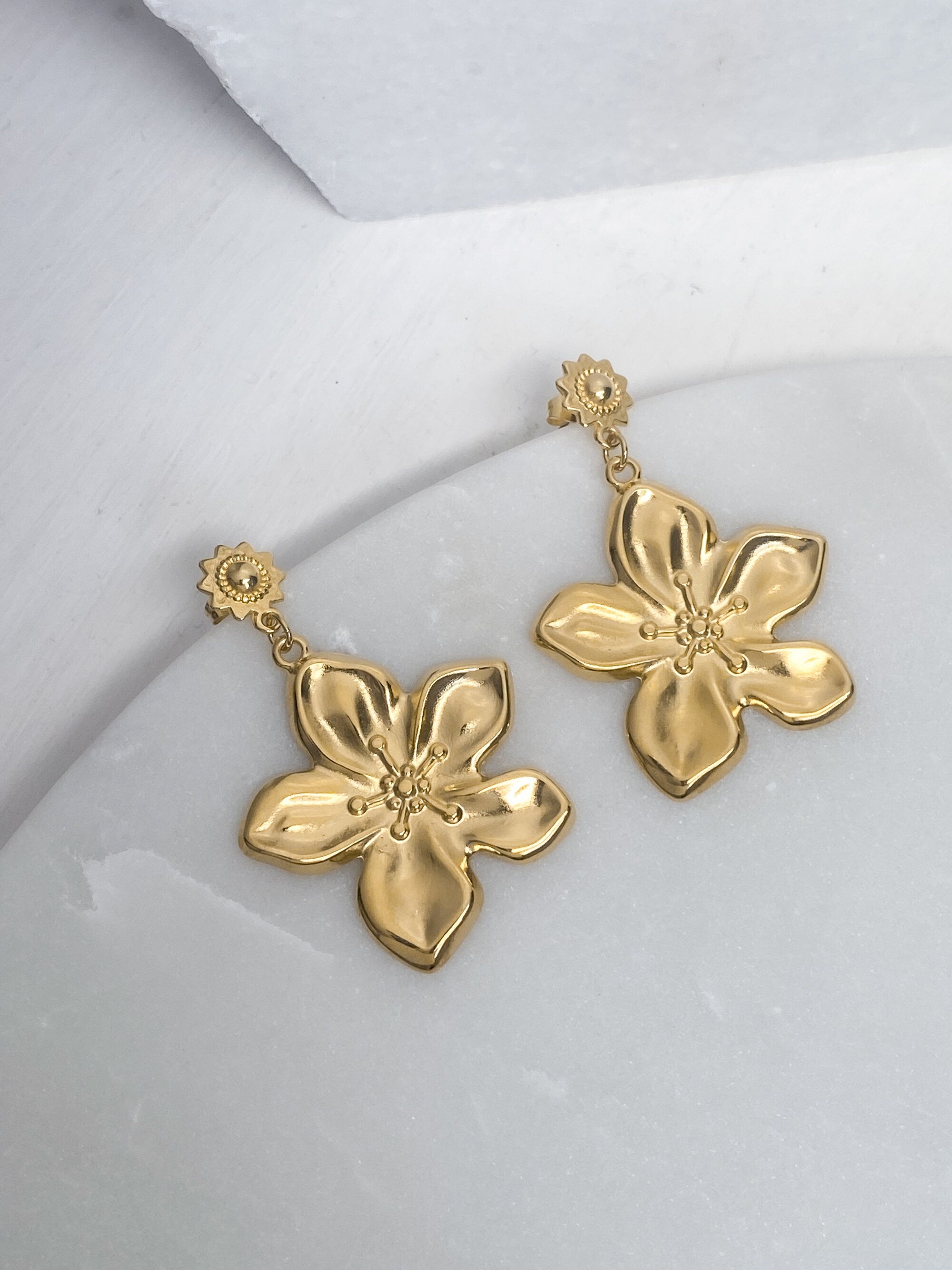 Oversize gold flower earrings, Statement Y2K earrings, 90s jewelry, Handmade gold plated flower studs, Party earrings, Gift for her, ARIADNE