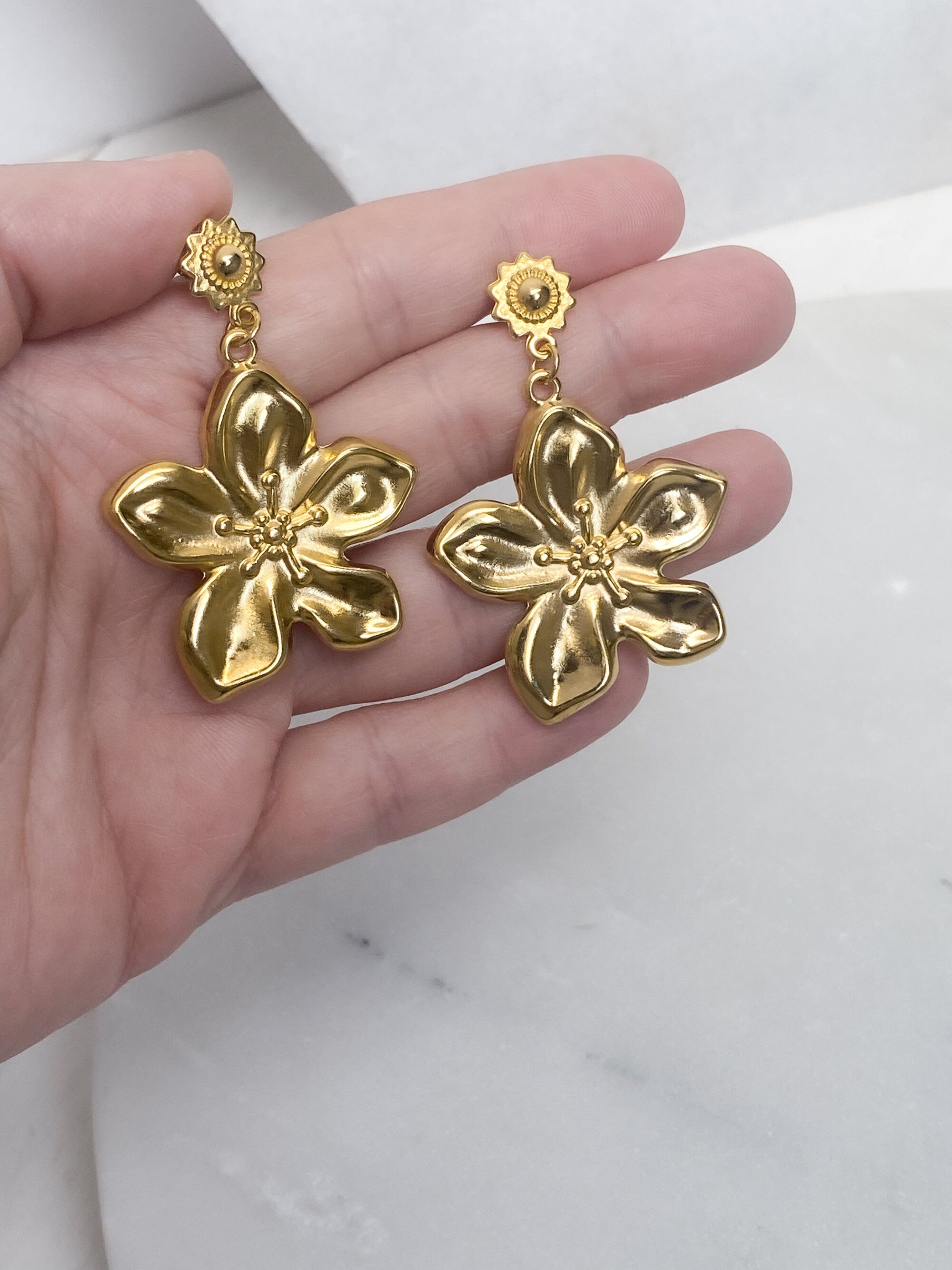 Oversize gold flower earrings, Statement Y2K earrings, 90s jewelry, Handmade gold plated flower studs, Party earrings, Gift for her, ARIADNE