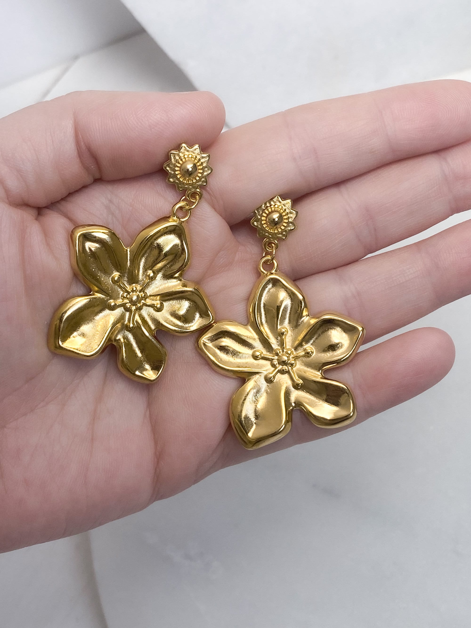 Oversize gold flower earrings, Statement Y2K earrings, 90s jewelry, Handmade gold plated flower studs, Party earrings, Gift for her, ARIADNE