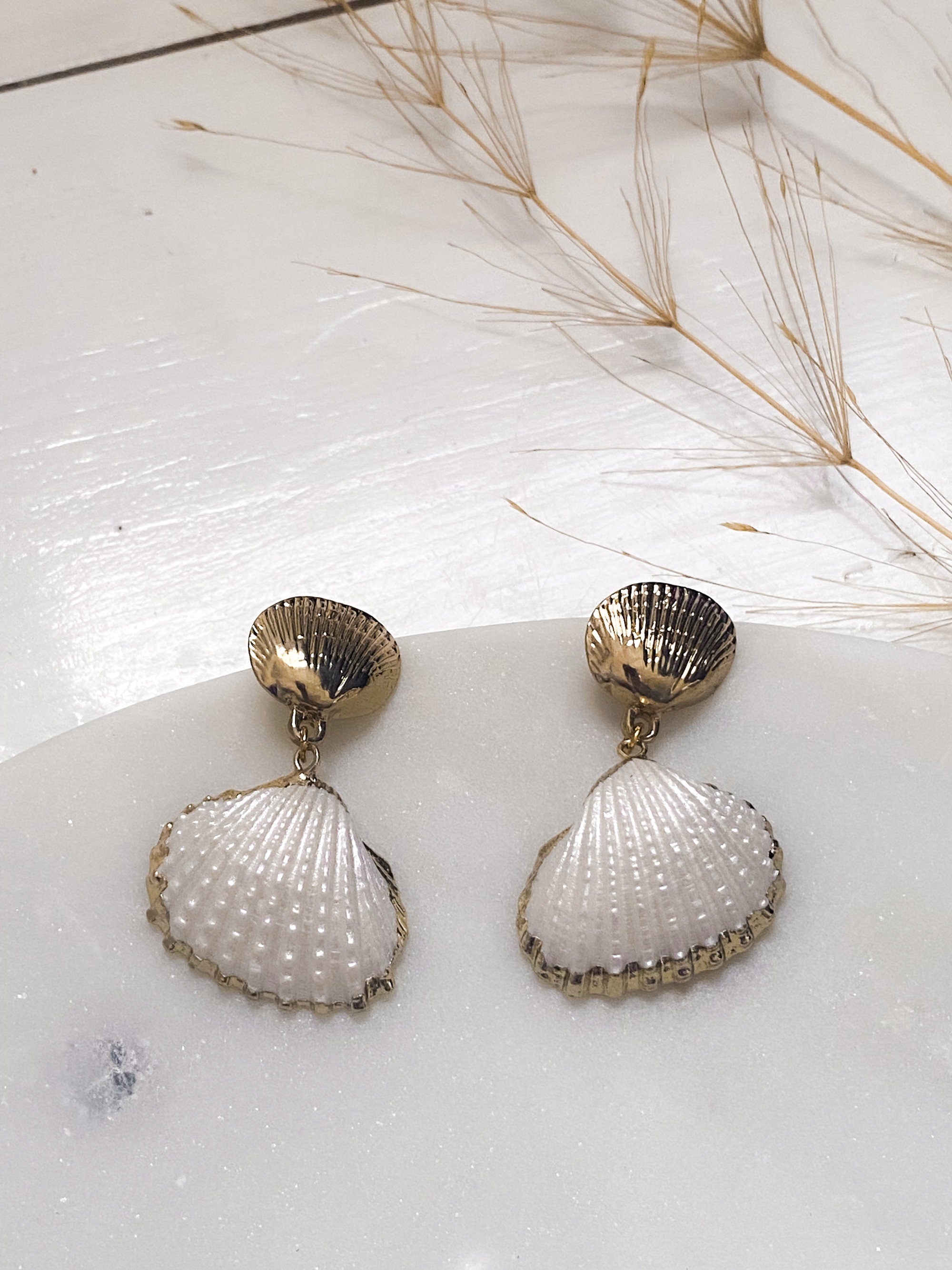 Natural sea shell earrings, Summer Little Mermaid Jewelry, Clam gold stud earrings, Siren core Aesthetic Jewelry, Mum Gift, PERSEPHONE