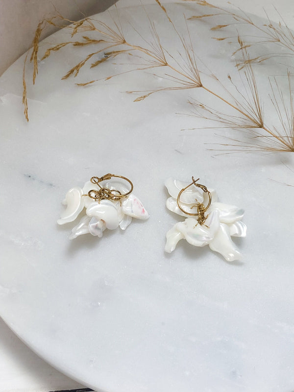 Natural Sea Shell Earrings, Mermaidcore Jewelry, Festive Summer Hoop Earrings, White Sea Flower Earrings, Gift for Her, FLORA