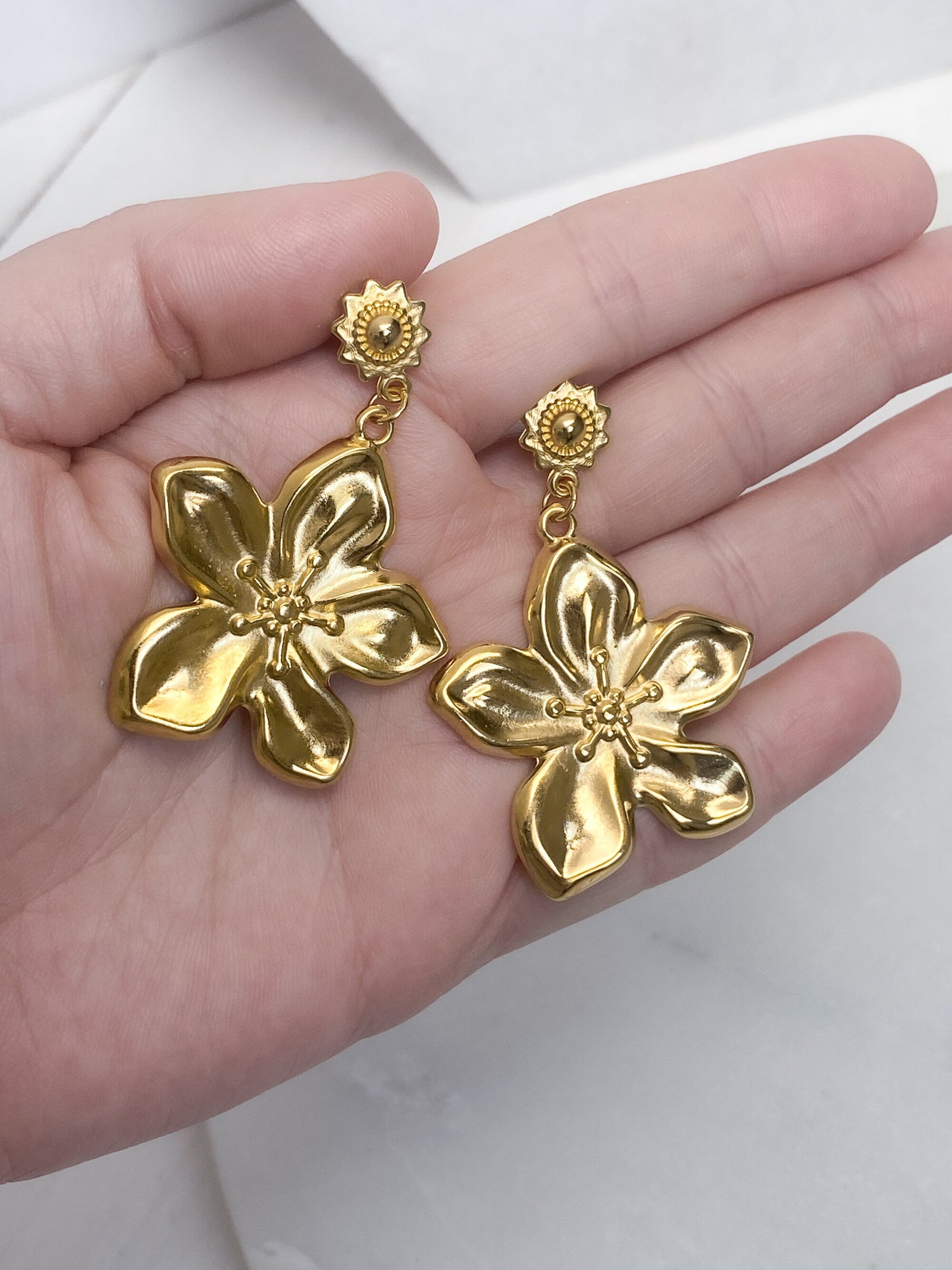 Oversize gold flower earrings, Statement Y2K earrings, 90s jewelry, Handmade gold plated flower studs, Party earrings, Gift for her, ARIADNE