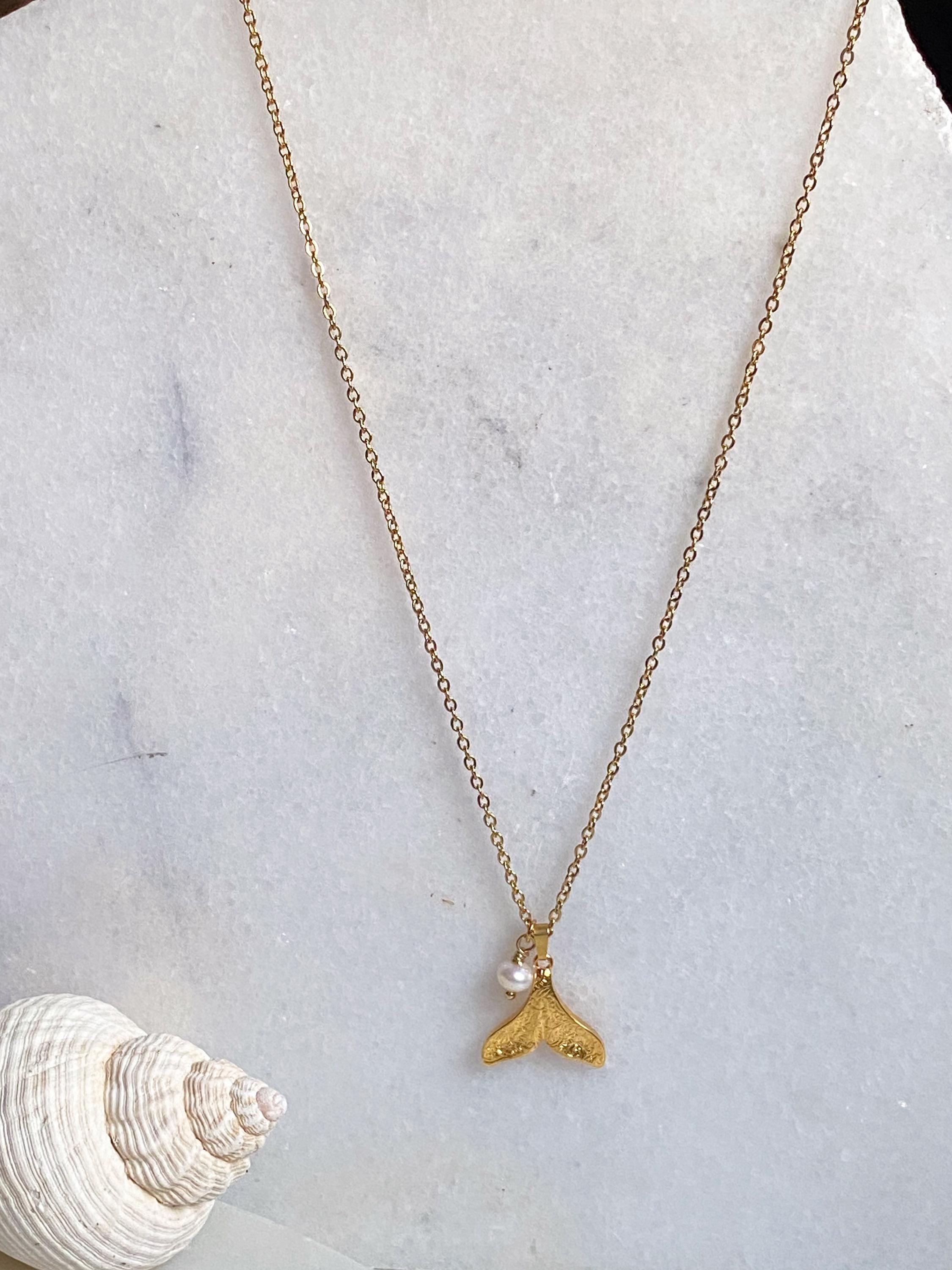 Gold Wale's tale Chain Necklace with a pearl charm, Mermaid core Jewelry, Summer Necklace, Siren Core Necklace, Birthday Gift for Her, KYE